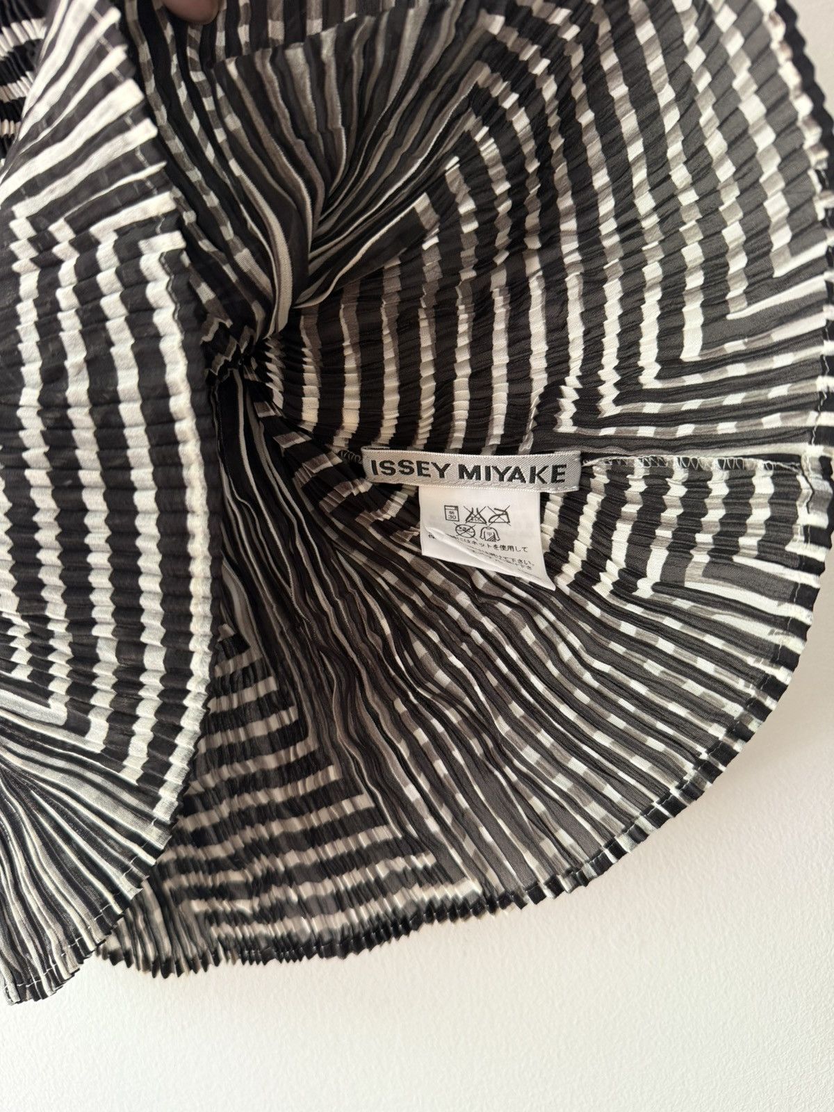 Issey Miyake Issey Miyake Paneled Sleeveless Pleated Top Size M / US 6-8 / IT 42-44 - 5 Thumbnail