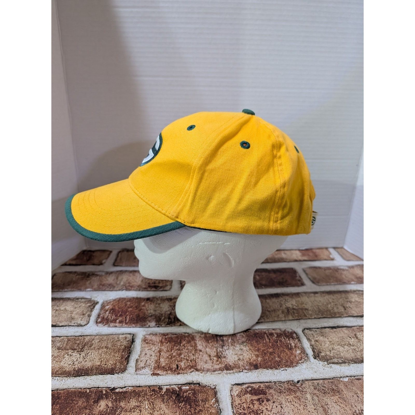 NFL Vintage Green Bay Packers Strapback Hat Embroidered Big Logo Size ONE SIZE - 2 Thumbnail