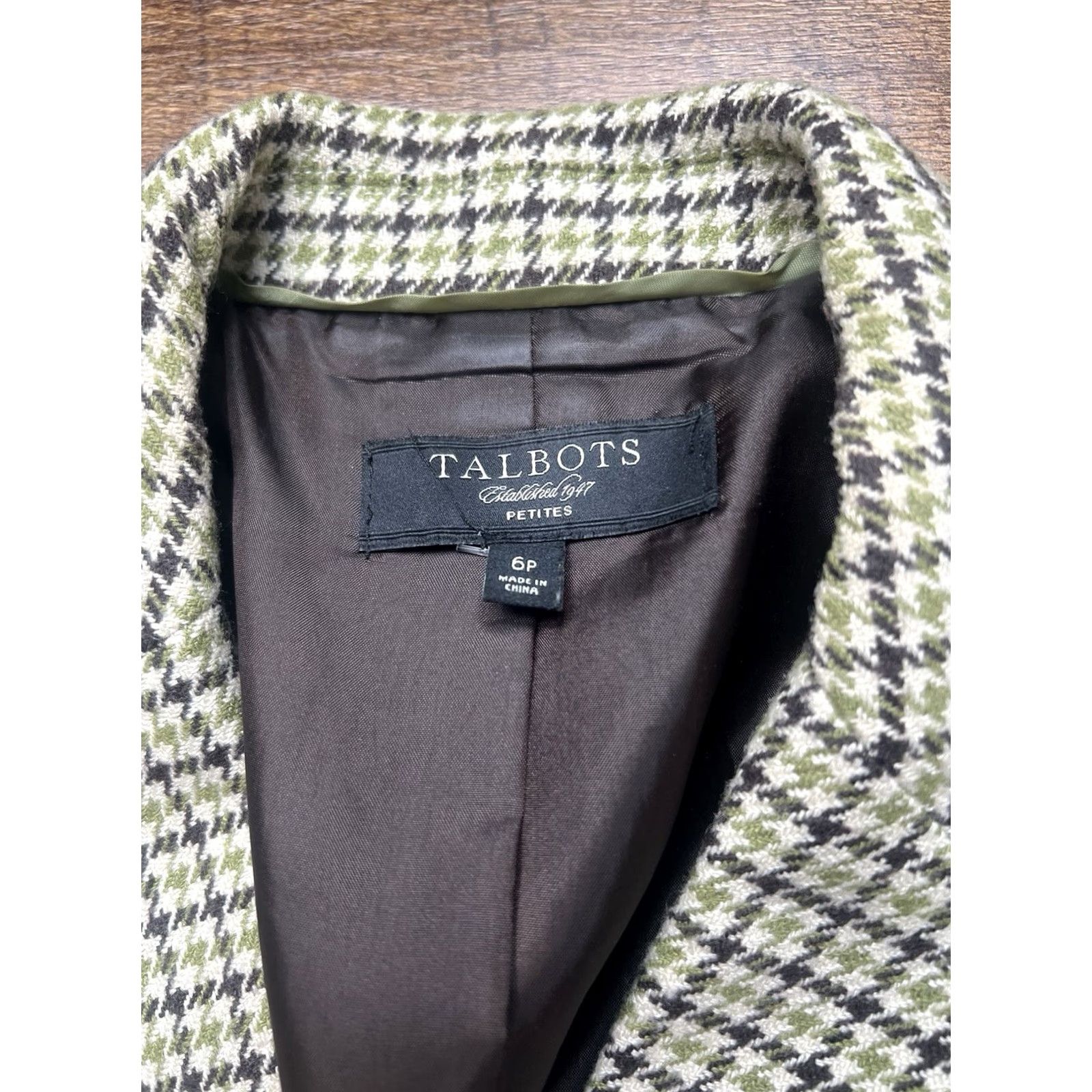 Talbots Talbots Houndstooth Blazer 6P Petite Wool Career Professional Women Jacket Blazer Notch Button Wood Buttons Black Size M / US 6-8 / IT 42-44 - 5 Thumbnail