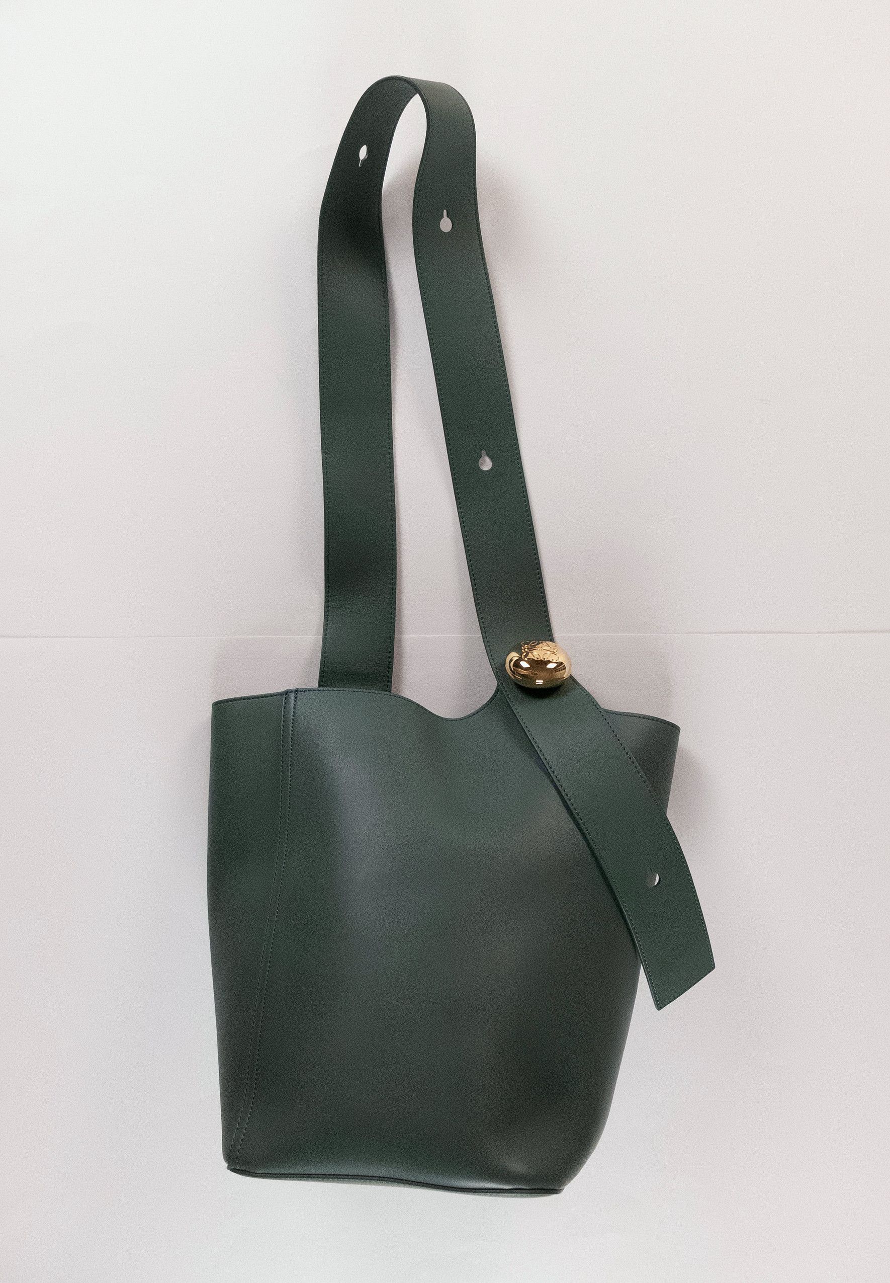 Loewe LOEWE medium Pebble dark green leather bucket shoulder bag Size ONE SIZE - 4 Thumbnail