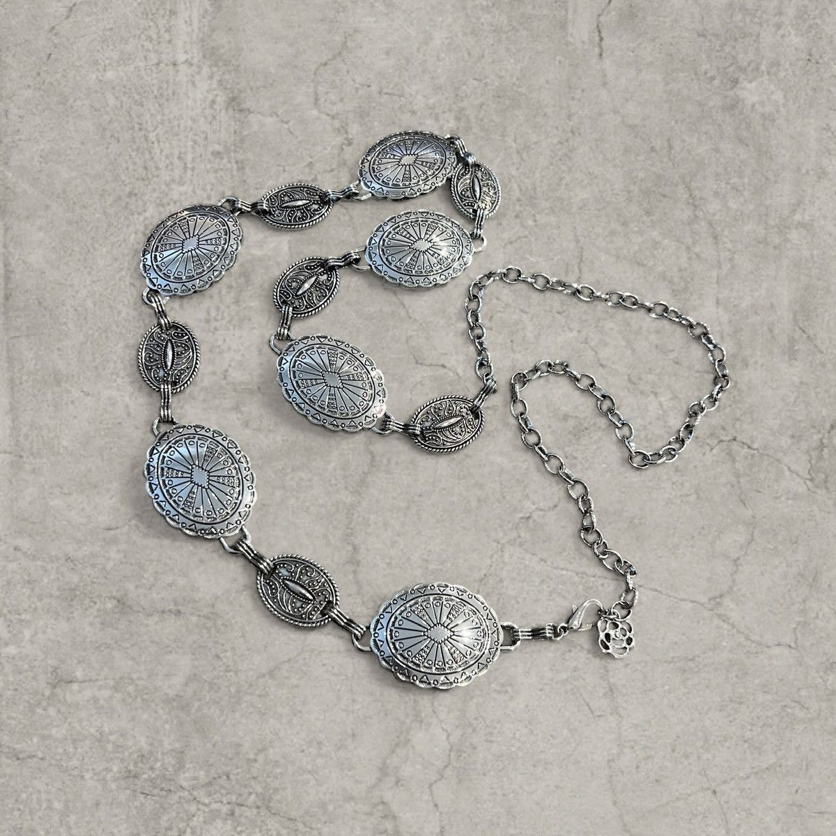 Japanese Brand Vintage style Boho belt in silver metal chain link. One size Size ONE SIZE - 1 Thumbnail
