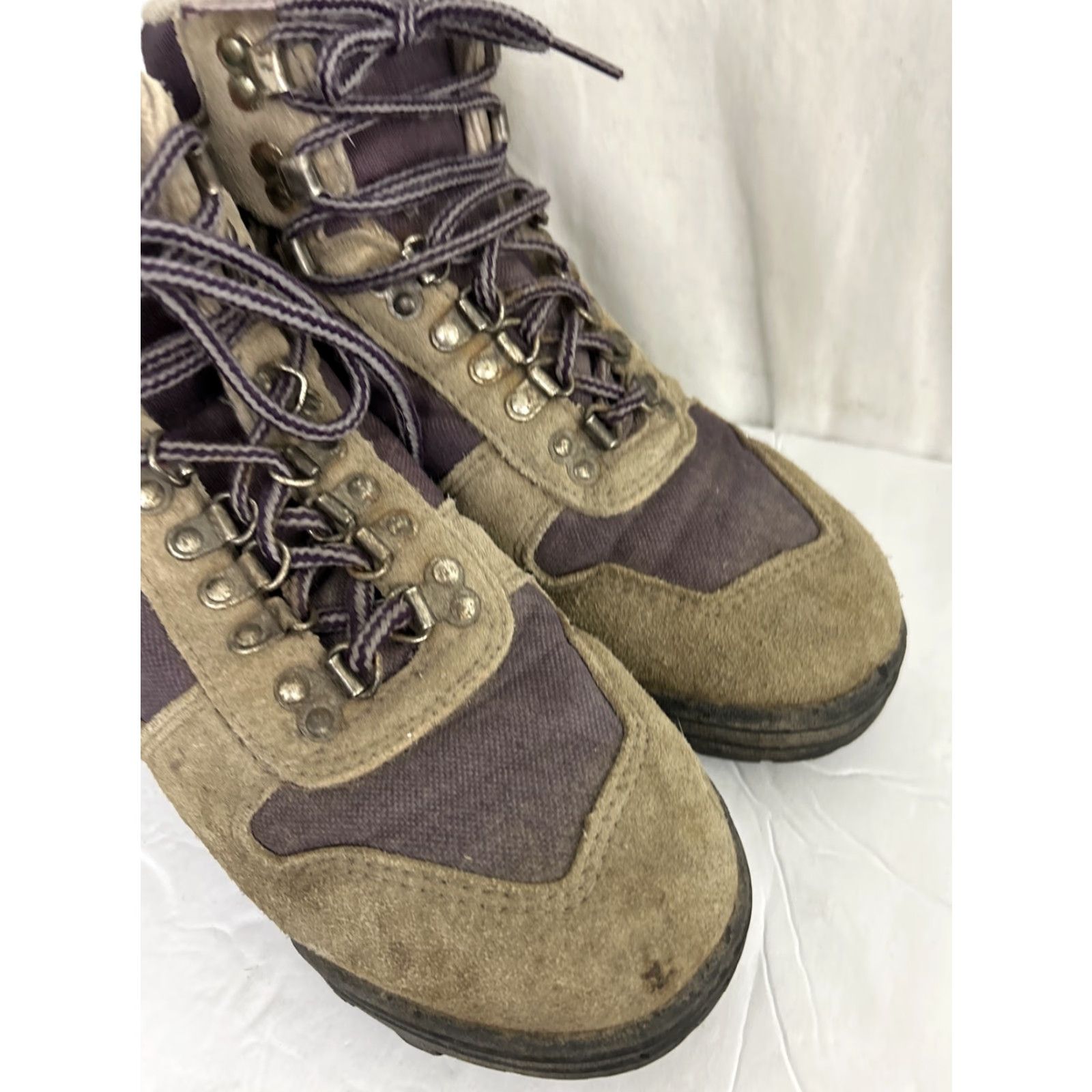 Vasque **Vintage Gray Purple Suede Vasque 7595 Hiking Boot Women's 8.5** User: Vintage Gray Purple Suede Vasque 7595 Hiking Boot Women's Size 8.5 Size US 9 / IT 39 - 2 Thumbnail