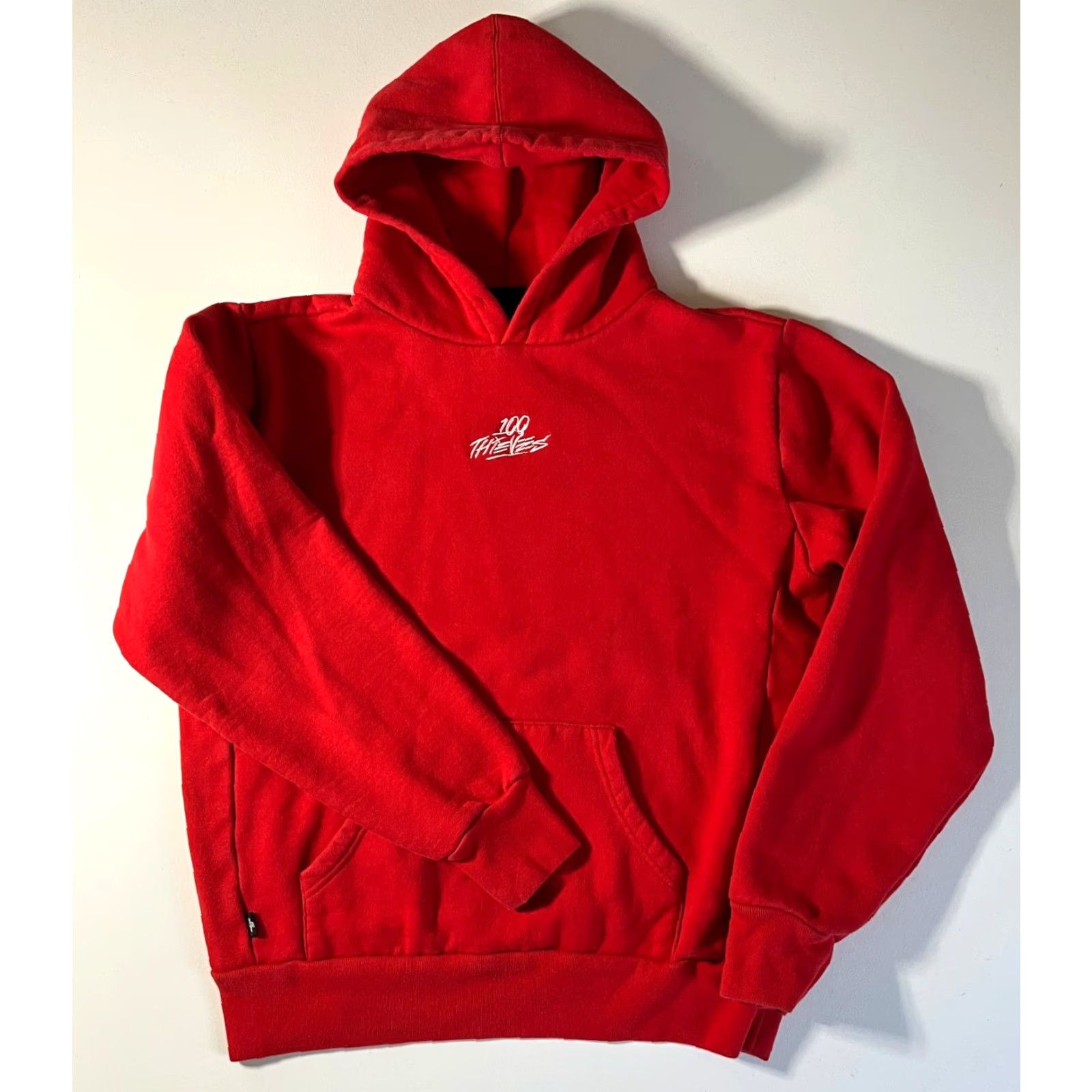 100 Thieves VINTAGE 100 Thieves Hoodie Men’s Classic Red City Streetwear Hoodie, Size M, Logo Hooded, Cotton Fleece, Heavyweight Pullover, Mens Size US M / EU 48-50 / 2 - 6 Thumbnail