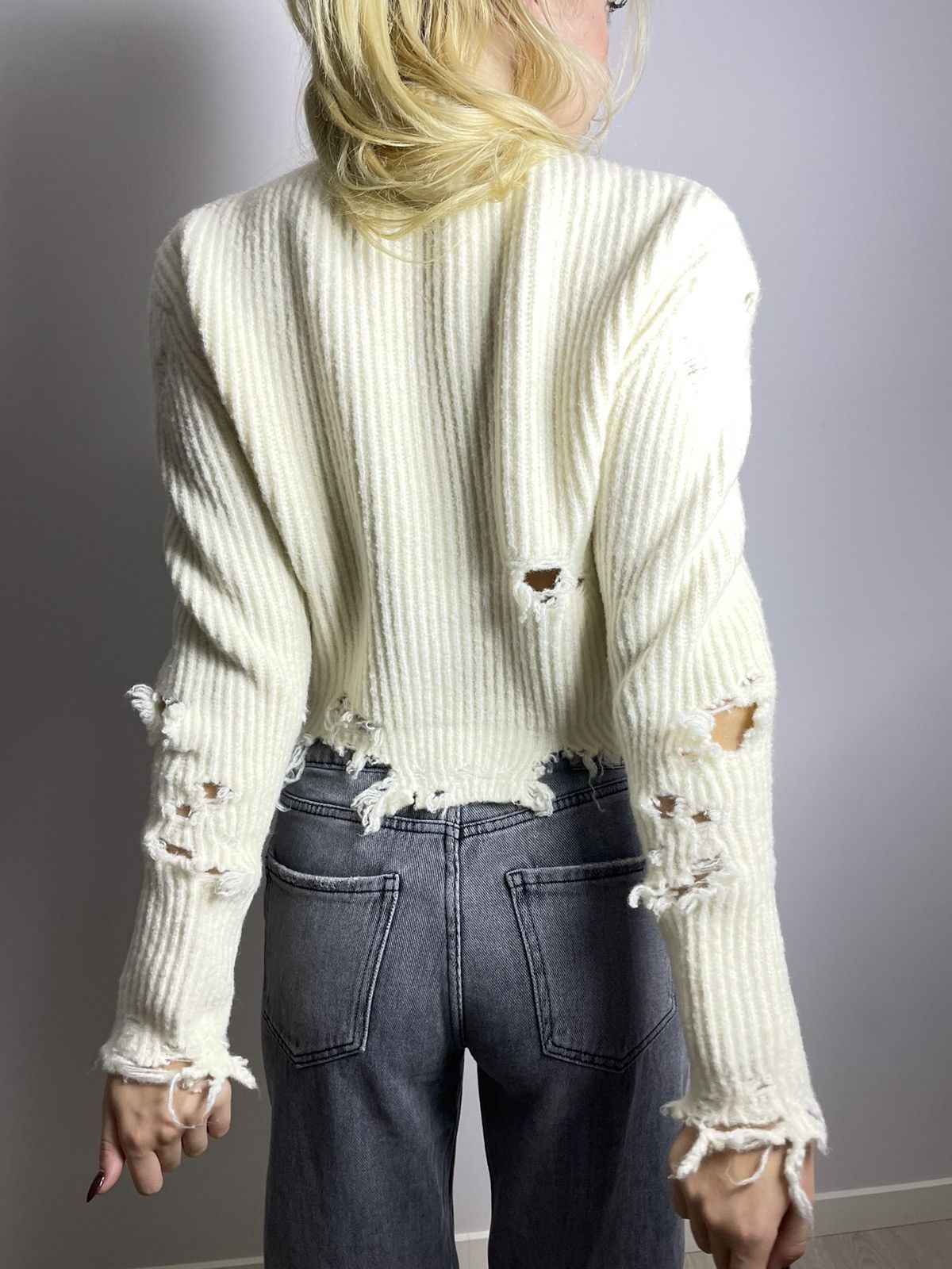 Yeezy YEEZY Season 3 Cropped & Distressed Ribbed Wool Sweater Size S / US 4 / IT 40 - 17 Thumbnail