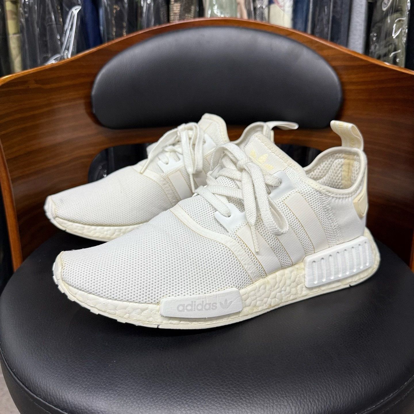 Adidas Adidas White Lowtop Sneakers 43 Men Size US 10 / EU 43 - 1 Thumbnail