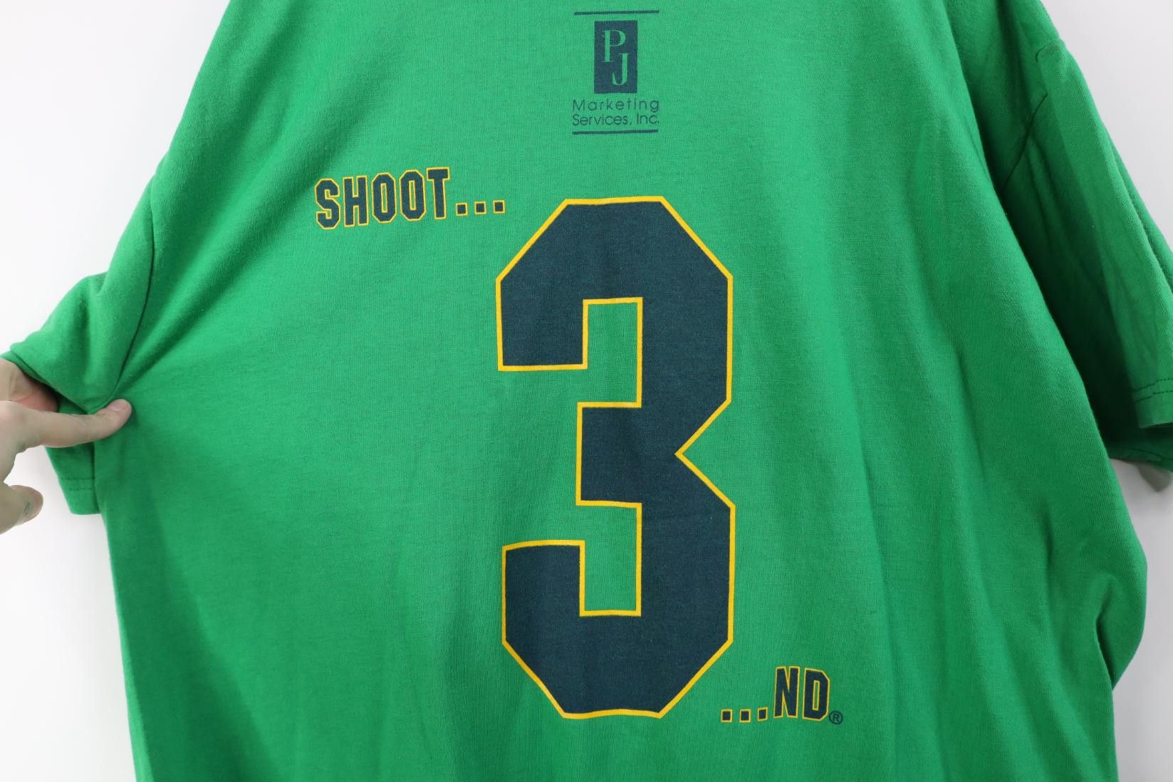 Vintage Vinage 90s Y2K Notre Dame University Basketball T-Shirt Size US XL / EU 56 / 4 - 9 Thumbnail