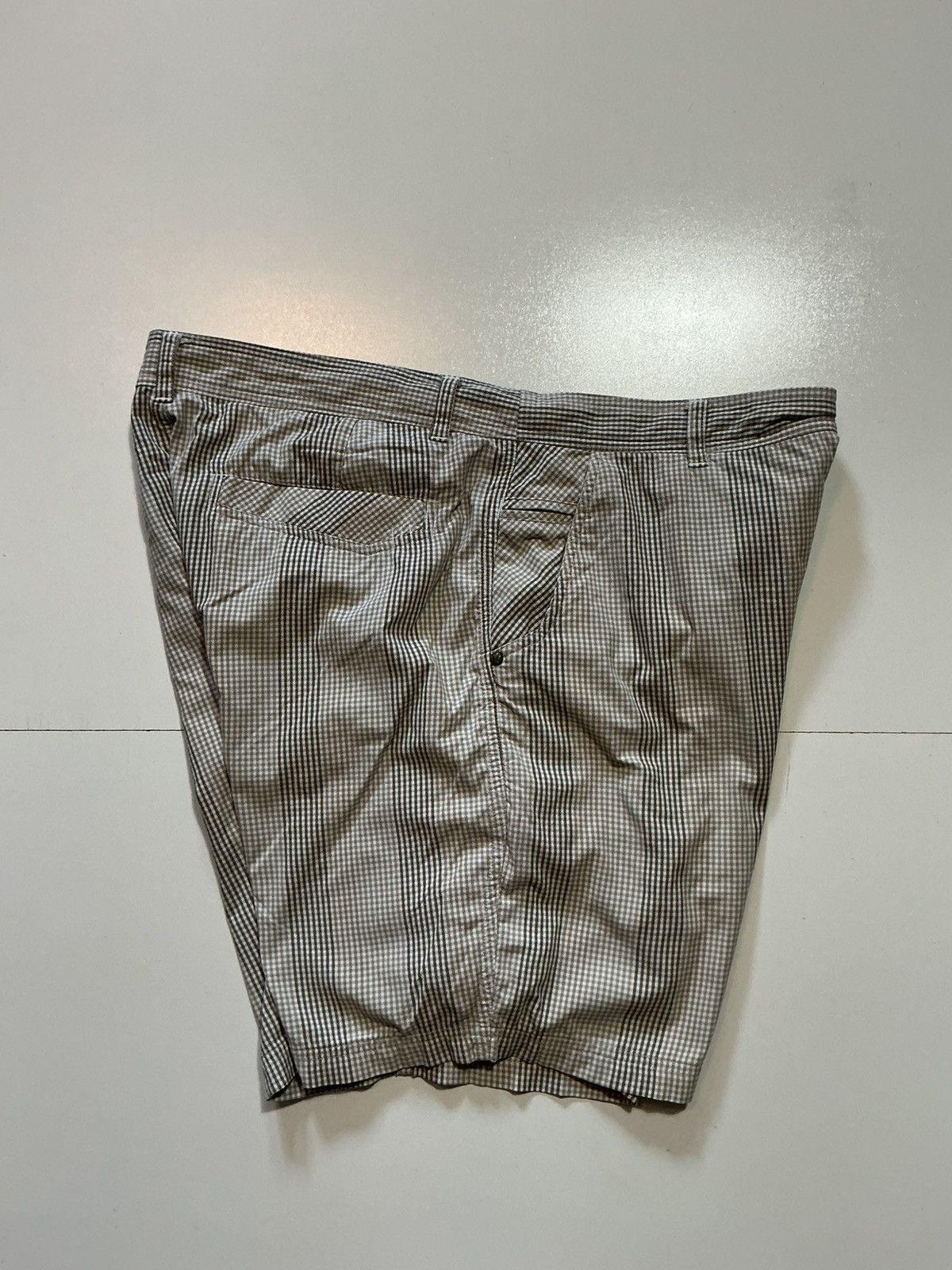 Lululemon Lululemon Athletica Kahuna Performance Golf 8" Inseam Shorts Size US 40 / EU 56 - 2 Thumbnail