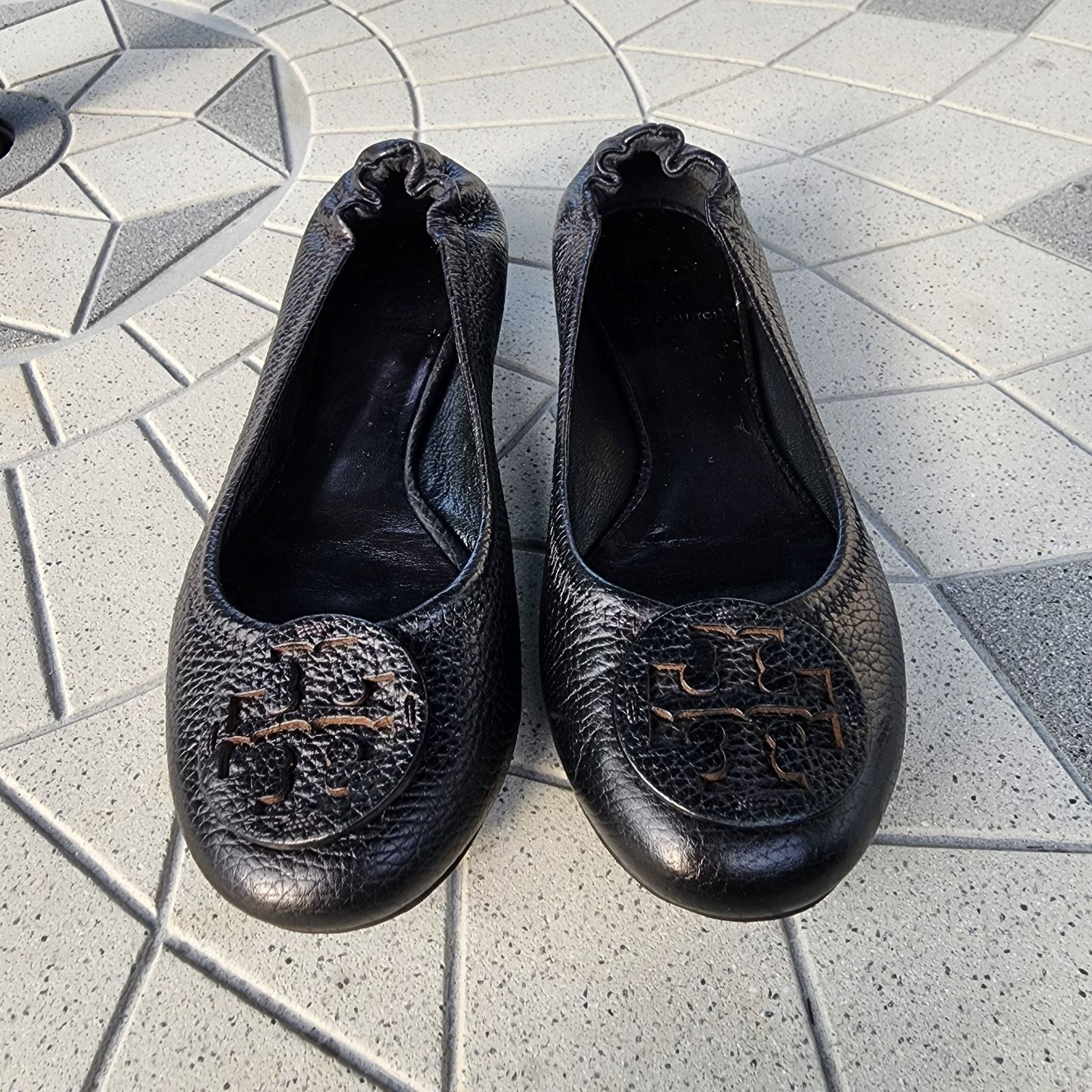 Tory Burch Tory Burch Reva Travel Leather Medallion Logo Ballet Flats Size US 7.5 / IT 37.5 - 2 Thumbnail