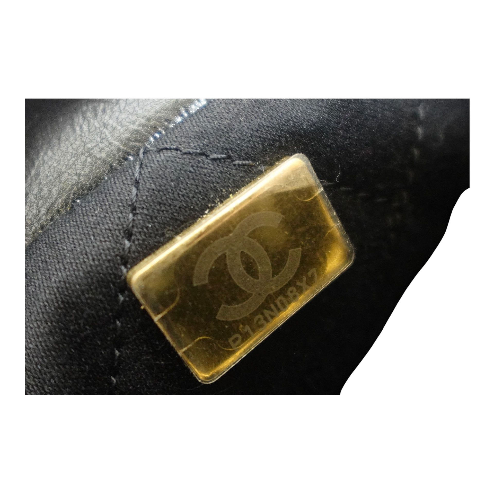 Chanel Chanel Shiny Crumpled Calfskin Quilted Pearl Mini Size ONE SIZE - 9 Thumbnail