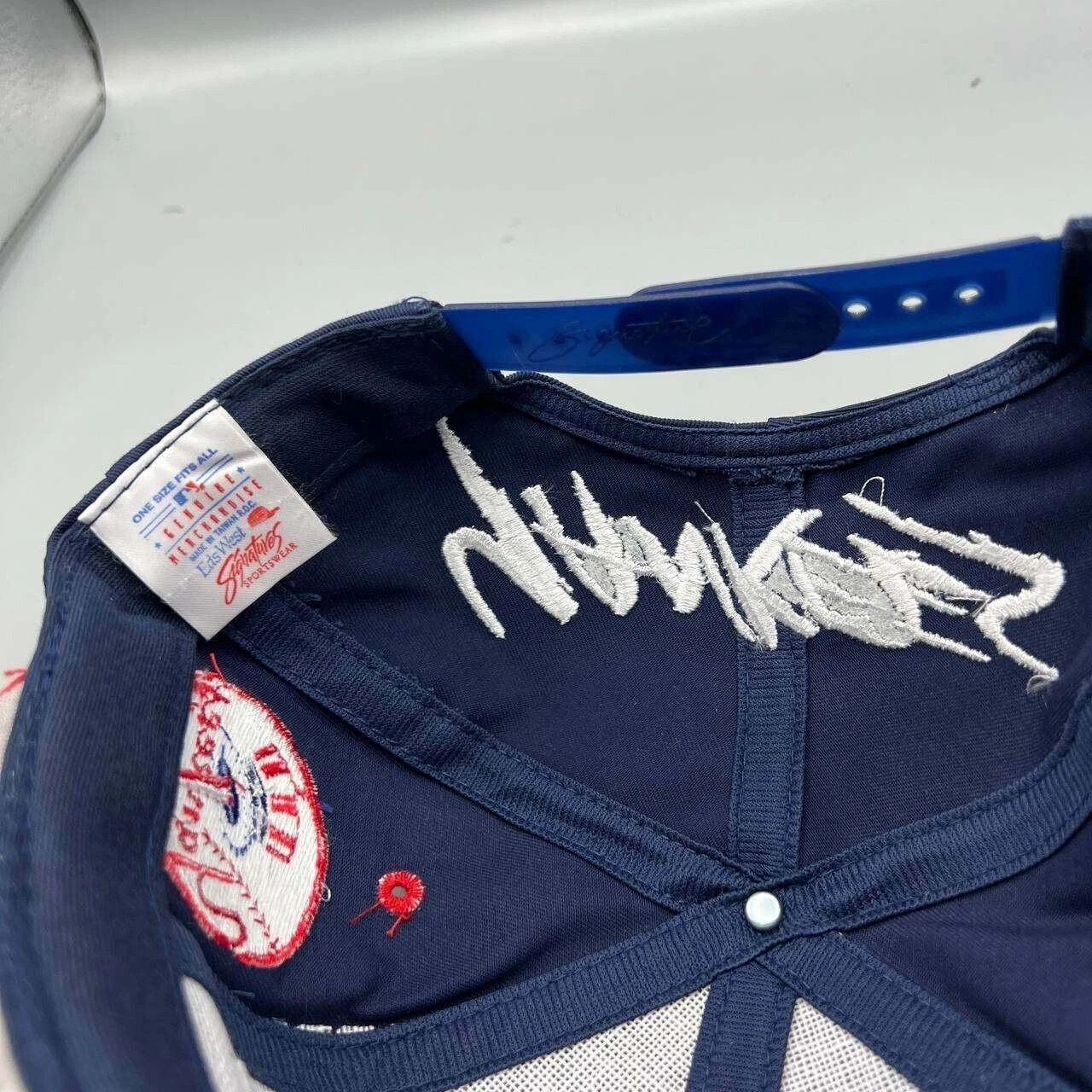 Signatures × Vintage New York Yankees Hat Men Signatures MLB Snap Back Cap New Size ONE SIZE - 4 Thumbnail