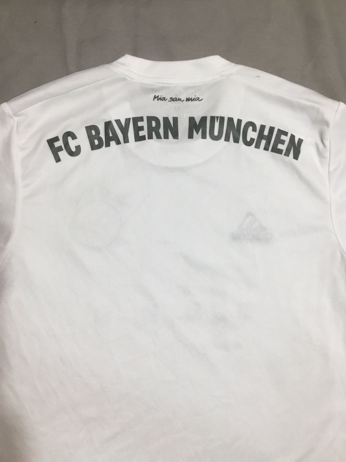 Adidas FC Bayern Munchen T-Mobile Soccer Adidas Jersey Men’s Size M Size US M / EU 48-50 / 2 - 12 Thumbnail