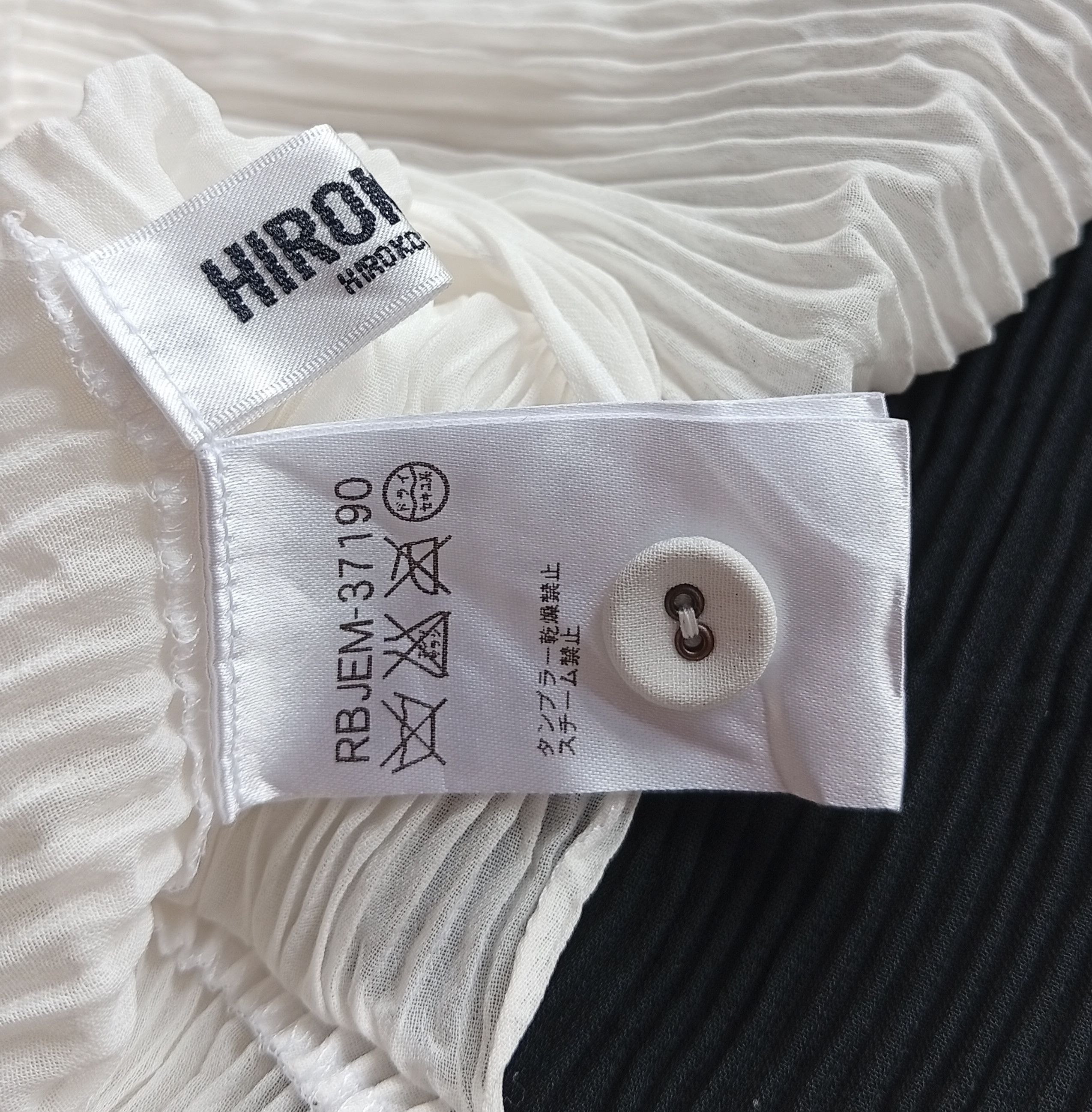 Hiroko Koshino Homme Hiroko Koshino bis pleated tops Size M / US 6-8 / IT 42-44 - 6 Thumbnail