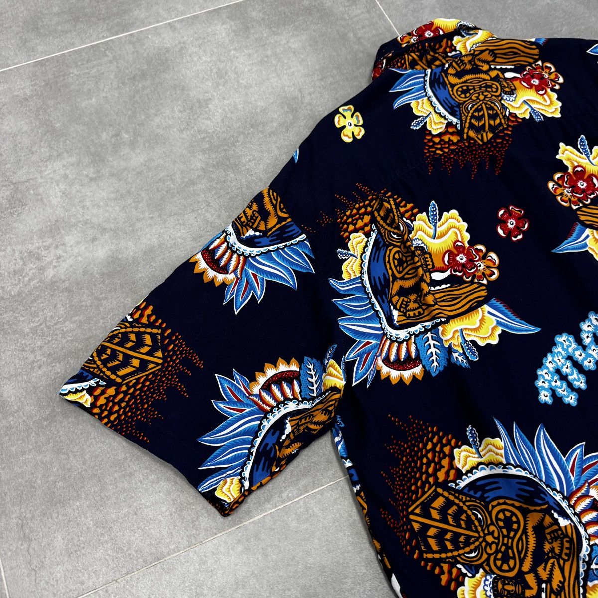 Mambo Vintage Mambo Hawaiian Shirt Tribal Surf Print Short Sleeve Size US L / EU 52-54 / 3 - 16 Thumbnail