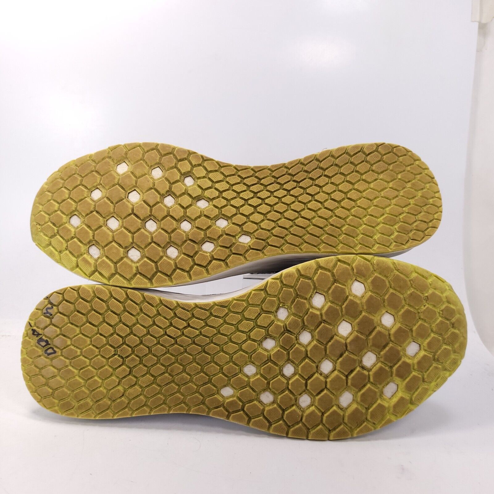 New Balance New Balance Fresh Foam Arishi Shoe Womens Size 11 WARISSC3 Size US 11 / IT 41 - 7 Thumbnail