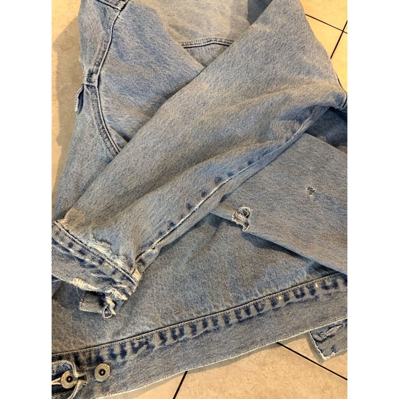 Disney Disney Pooh Denim Jacket Womens Large Blue Embroidered Winnie the Pooh Graphic Size L / US 10 / IT 46 - 8 Thumbnail