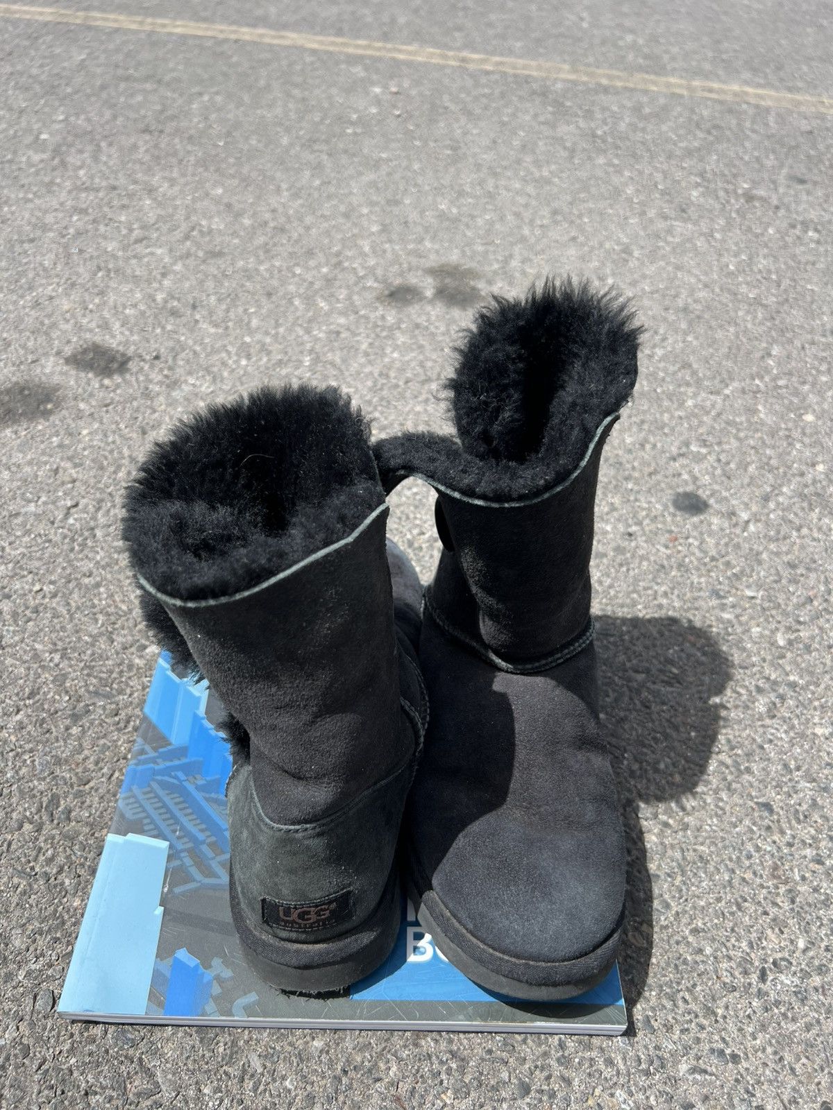Ugg Ugg Australia Bailey Button Winter Boot Womens Size 8 Size US 8 / IT 38 - 2 Thumbnail