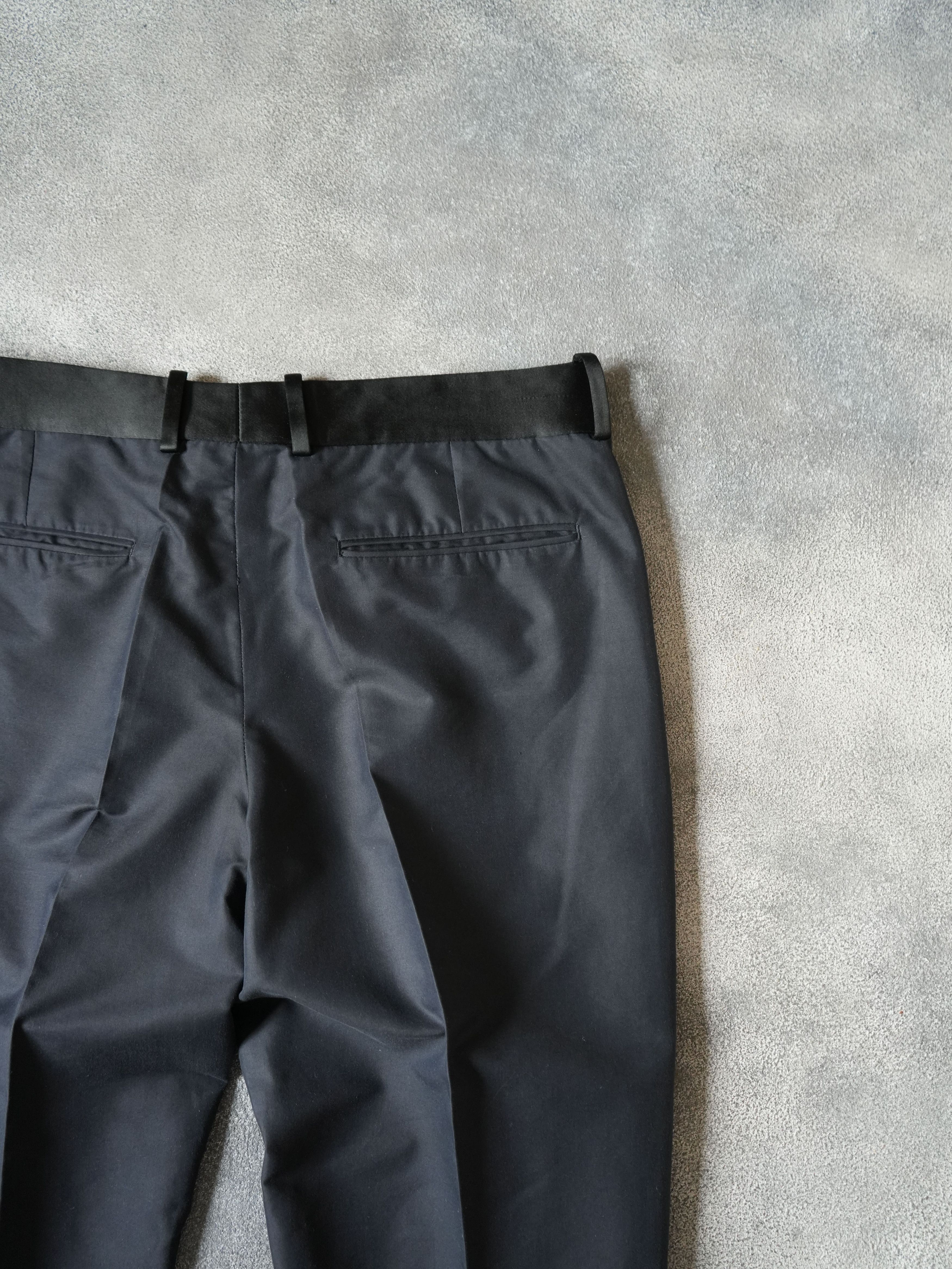 Alexander McQueen S/S 2007 Alexander McQueen RUNWAY Satin Detail Suit Size 52R - 18 Thumbnail