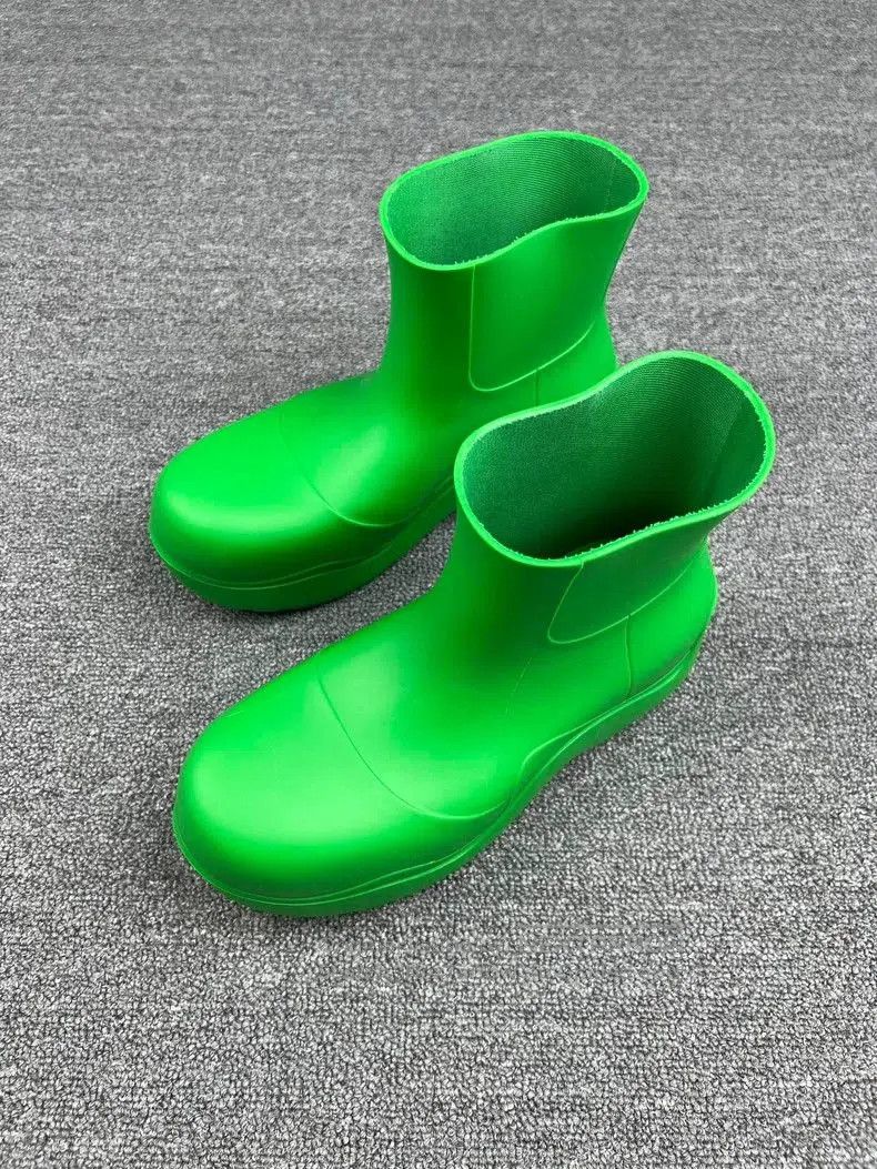 Bottega Veneta Bottega Veneta Green Rain Boots. Size US 7 / EU 40 - 1 Thumbnail