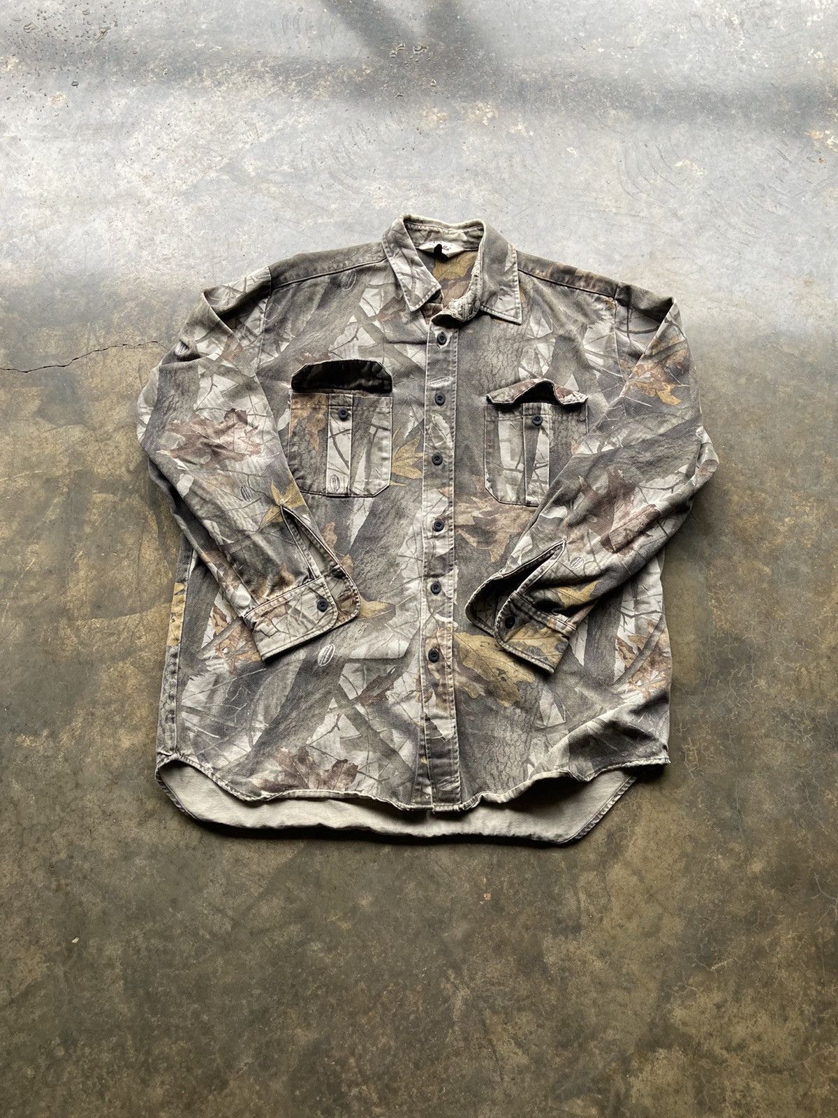 Carhartt Crazy Vintage 80’s USA Made Camo Button Up Work Shirt Size US XL / EU 56 / 4 - 1 Thumbnail