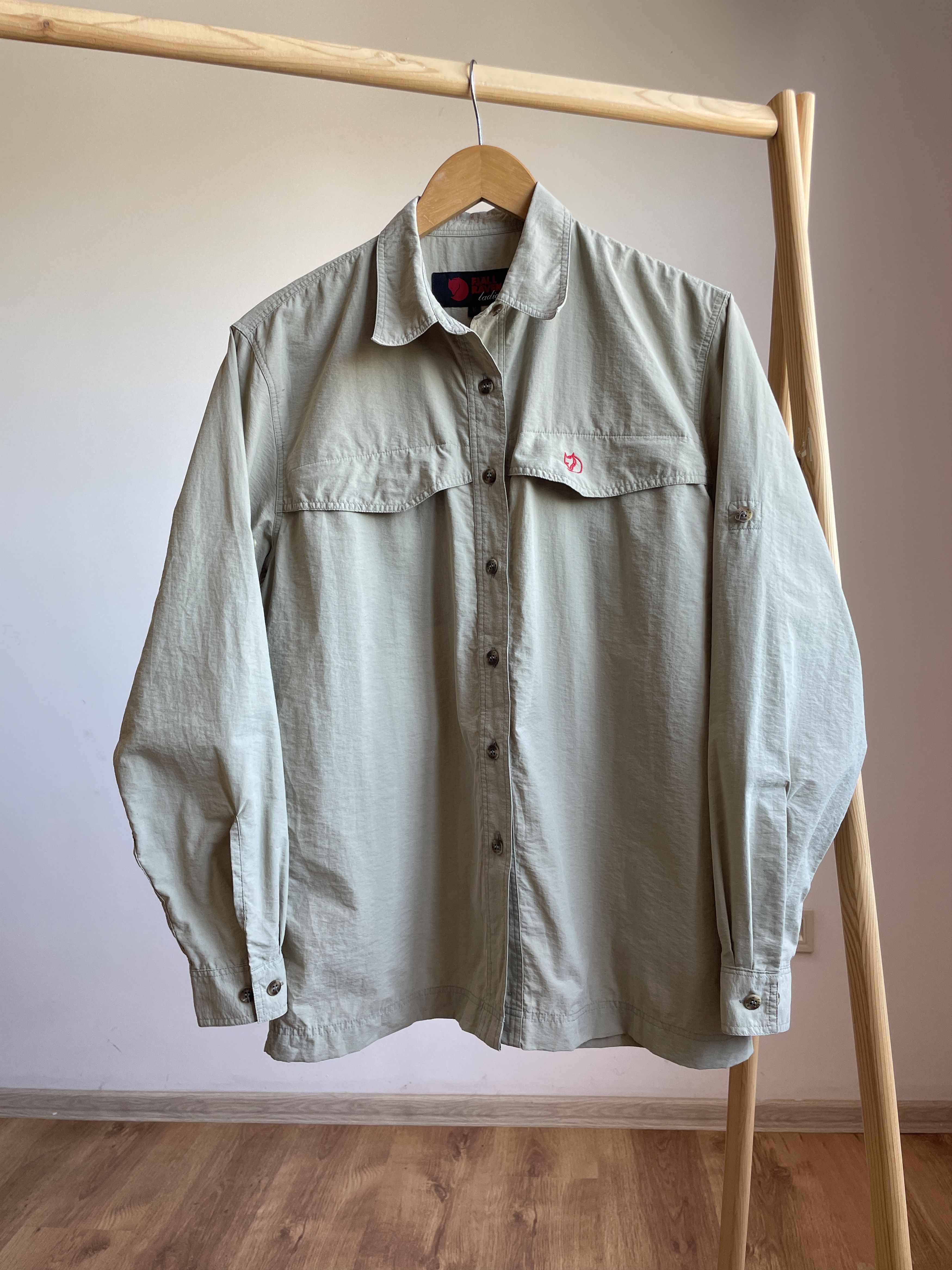 Fjallraven Fjallraven Womens Nylon Hiking Outdoor Shirt Size M Size M / US 6-8 / IT 42-44 - 1 Thumbnail