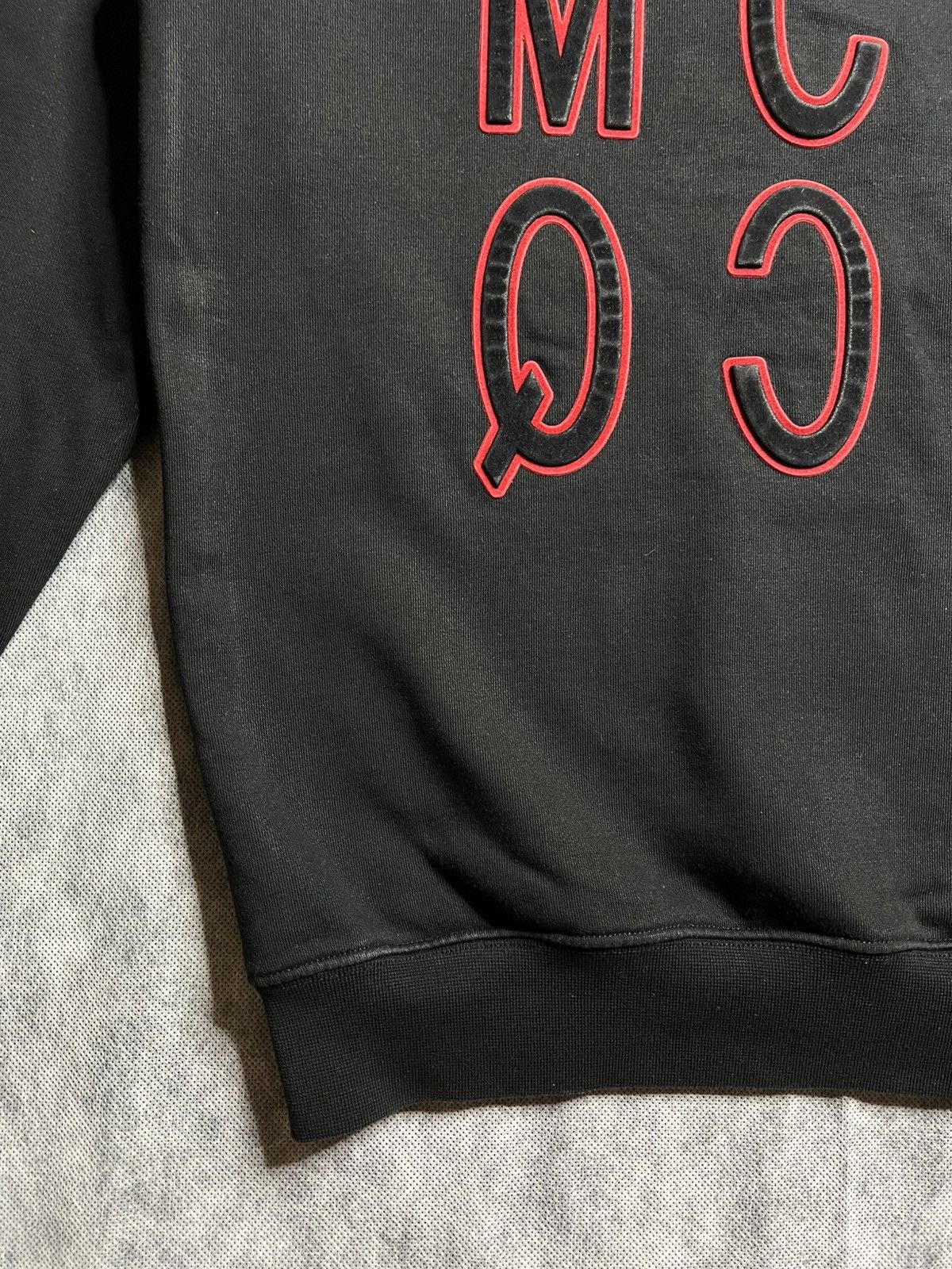 Alexander McQueen Alexander McQueen Black & Red Men Sweatshirt Size US M / EU 48-50 / 2 - 7 Thumbnail