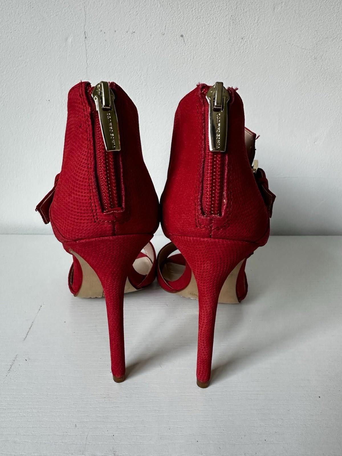 Vince Camuto Vince Camuto Hensley Women's Red Suede 4" Heels Size 7 Size US 7 / IT 37 - 4 Thumbnail