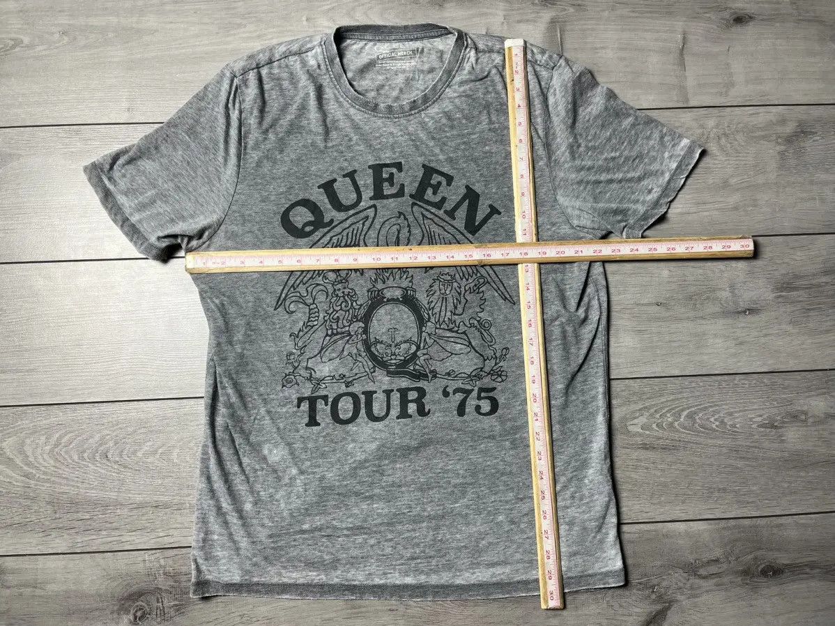 Band Tees Queen tour tee tshirt size XLarge Size US XL / EU 56 / 4 - 5 Thumbnail