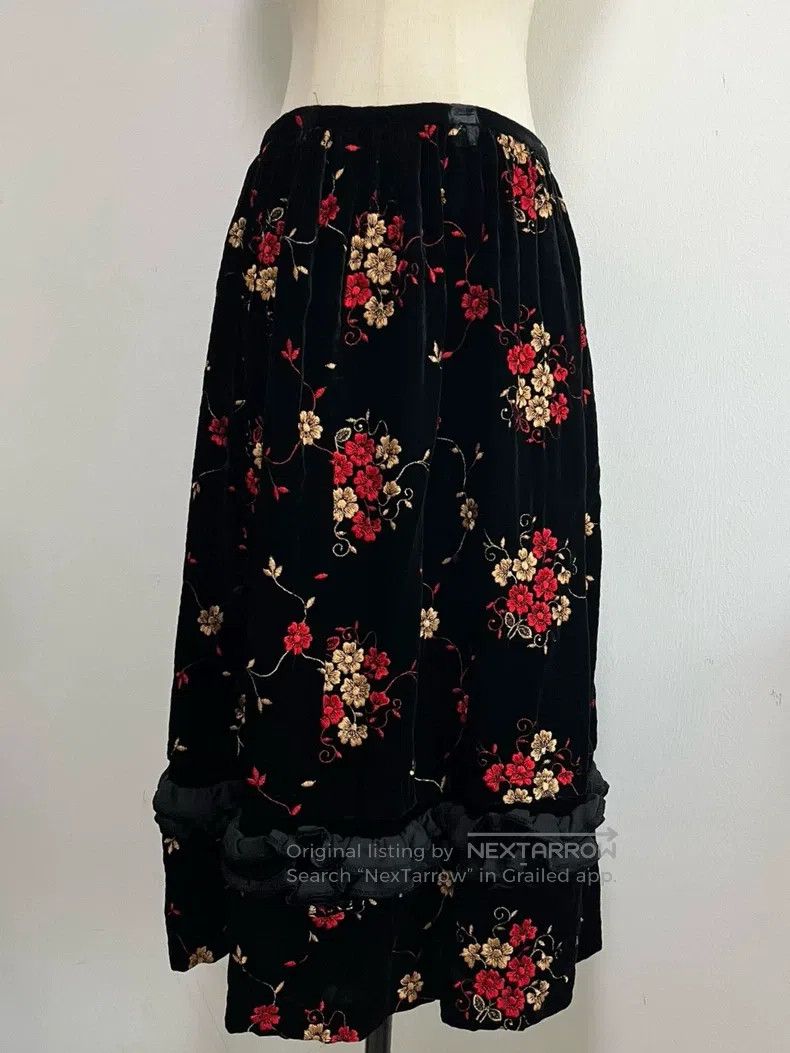 Comme des Garcons Comme des Garcons size M Black Velvet Embroidered Skirt Size 23" - 4 Thumbnail