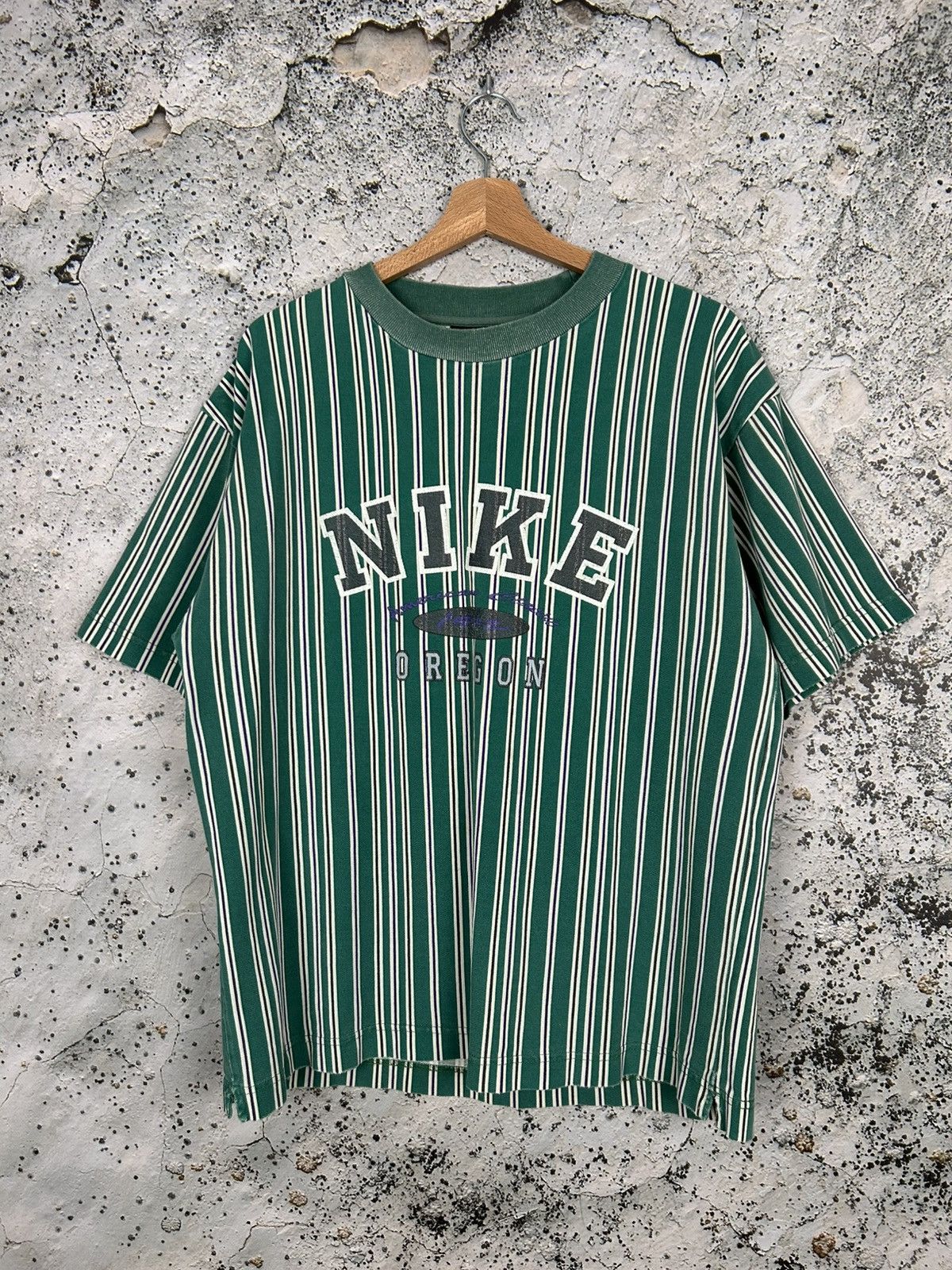Nike Vintage Nike Stripe 90s Green Tee Archive Rare Sport Hype Size US M / EU 48-50 / 2 - 1 Thumbnail