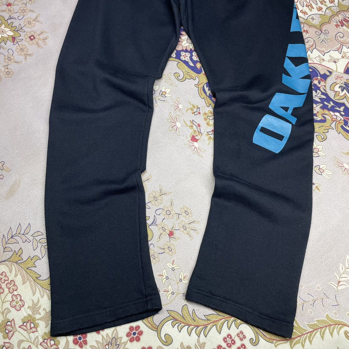 Oakley Vintage Oakley sweatpants Side Spellout Size US 30 / EU 46 - 5 Thumbnail