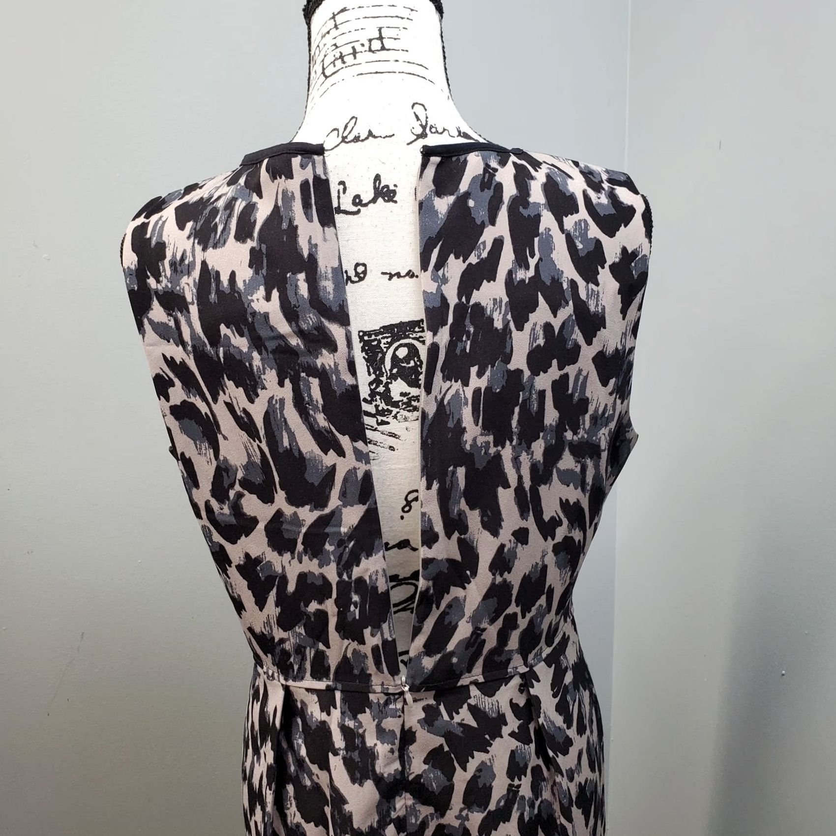 Loft LOFT Ann Taylor Women's Sheath Dress 8 Multi Animal Print Pleated Waist Back Zip Midi Sleeveless Shirt? Size M / US 6-8 / IT 42-44 - 7 Thumbnail