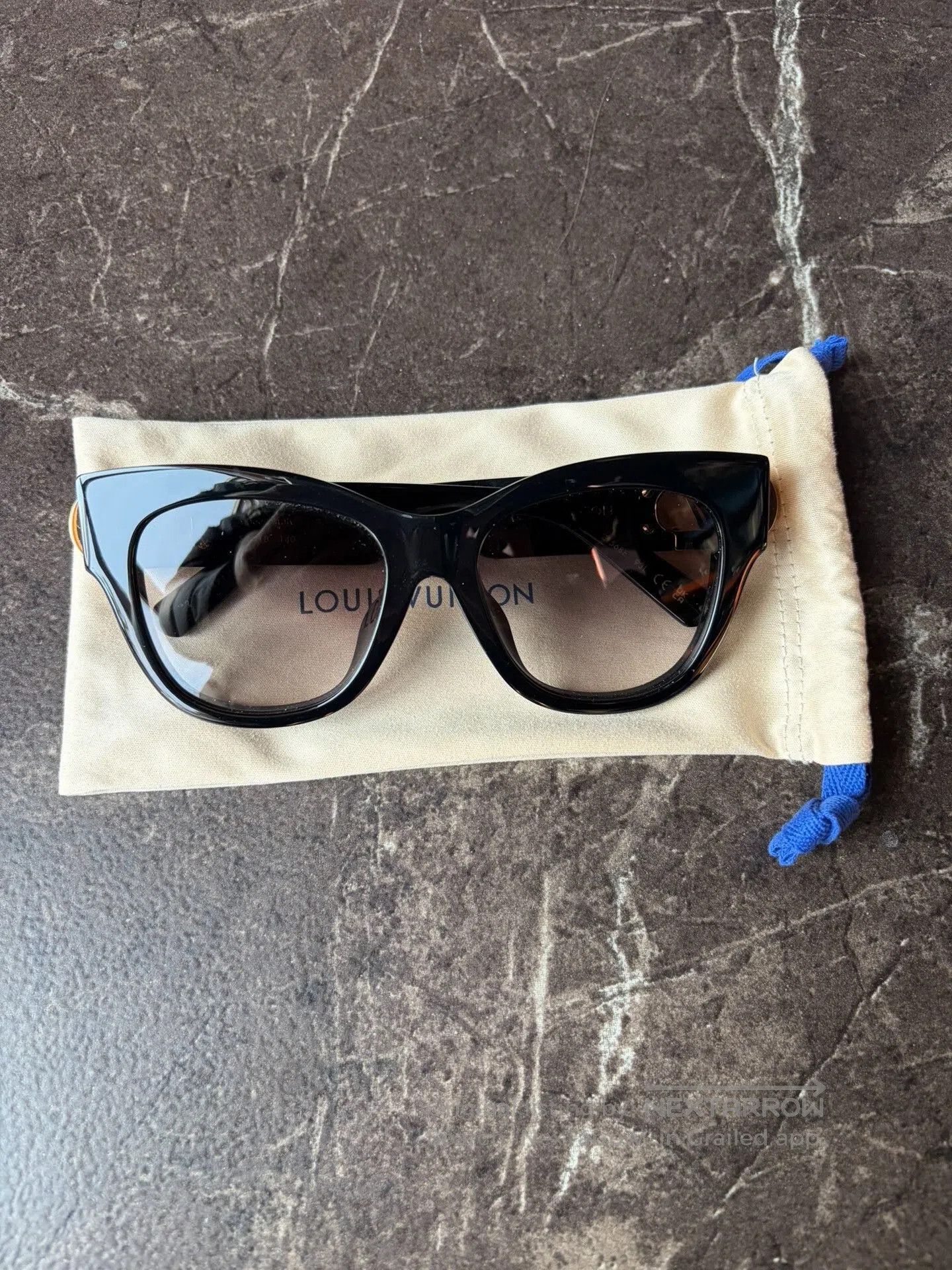 Louis Vuitton Louis Vuitton Black Sunglasses. Size ONE SIZE - 2 Thumbnail