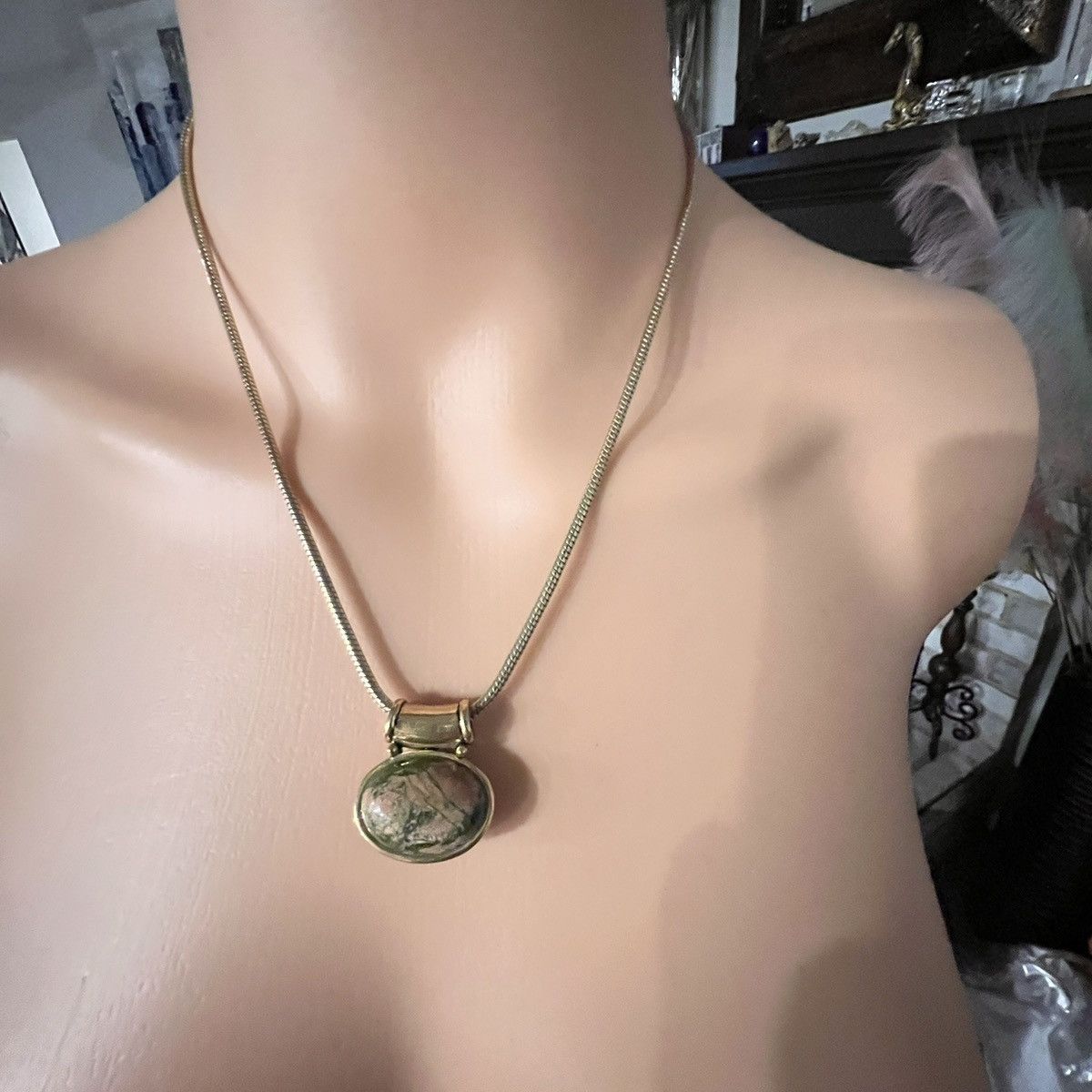 Unknown London Gold-tone Necklace with Oval Pendant Size ONE SIZE - 2 Thumbnail