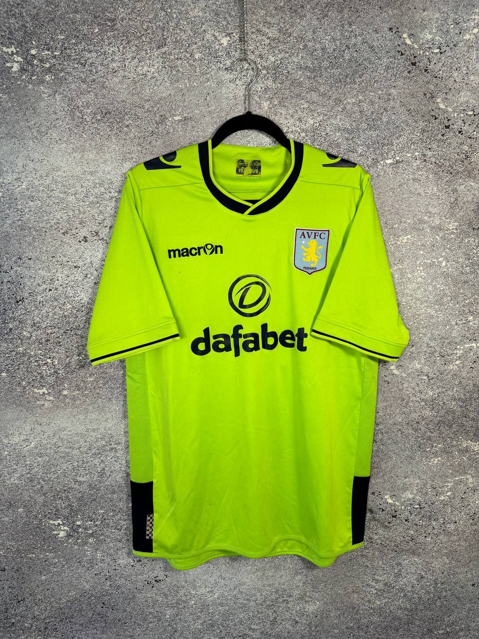 Macron × Vintage Vintage Aston Villa 2013/14 Macro Soccer Jersey Size US XL / EU 56 / 4 - 1 Thumbnail