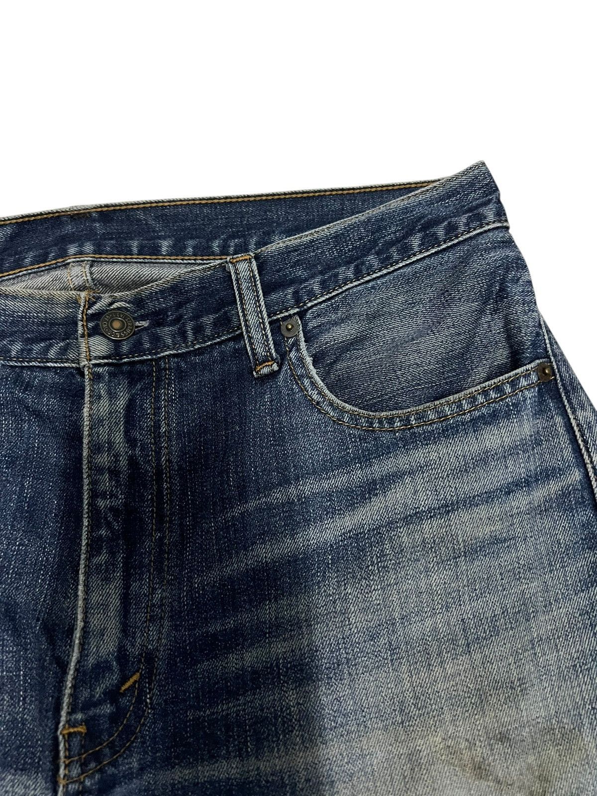 Levi's Vintage Levi’s 505-03 Faded Distress Jean Size US 34 / EU 50 - 9 Thumbnail