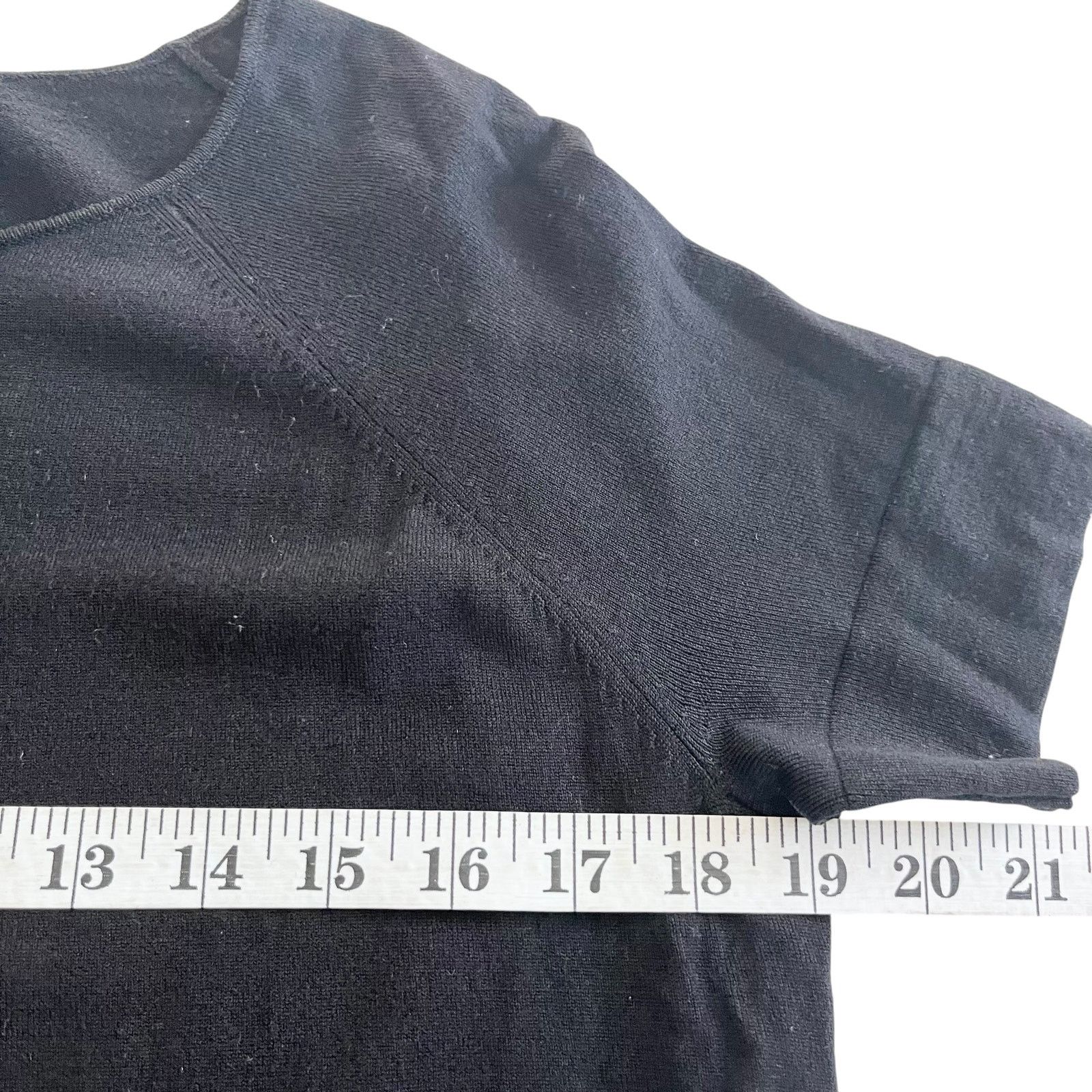 Theory Theory Solid Black Merino Wool Short Sleeve Tie Waist Top Size S / US 4 / IT 40 - 6 Thumbnail