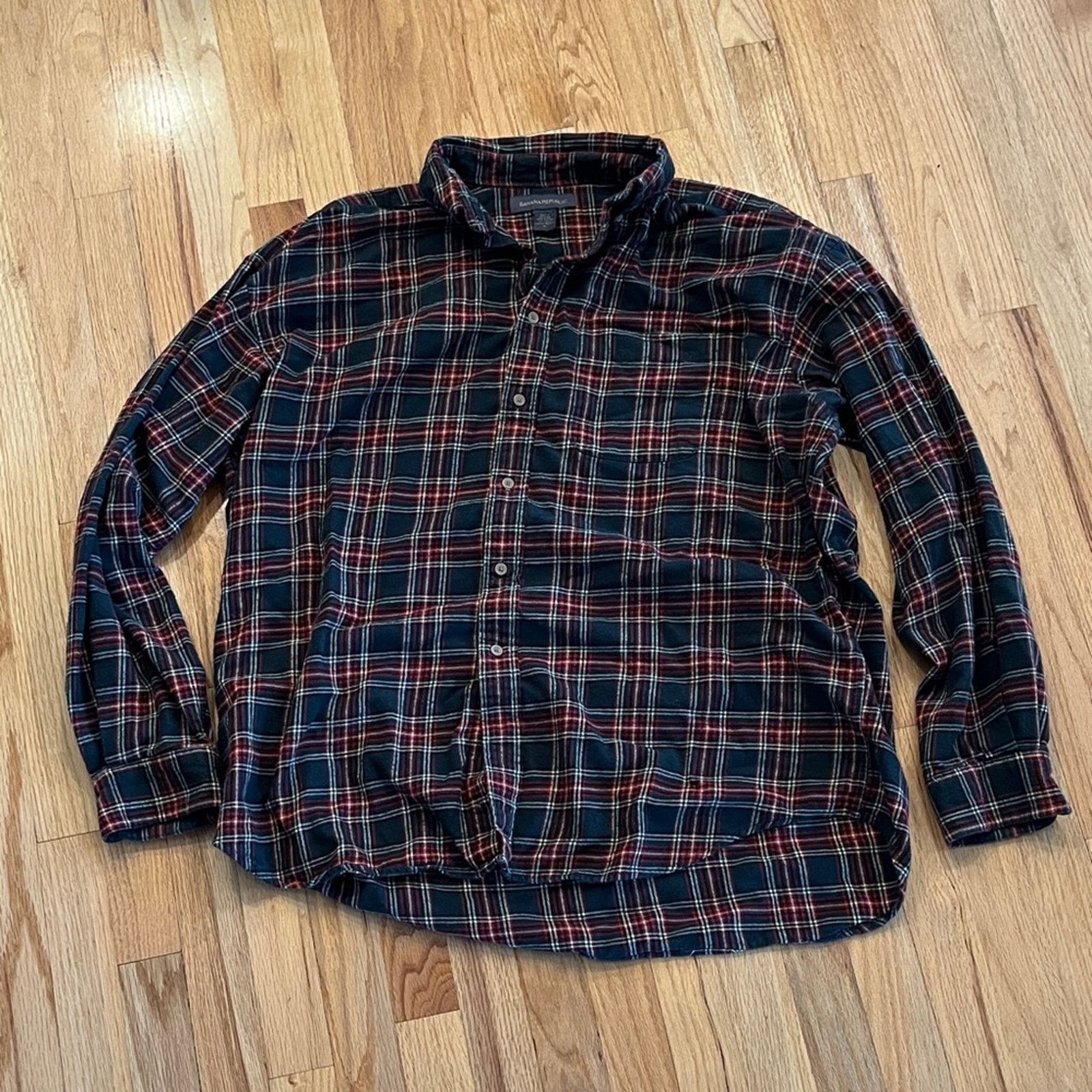 Banana Republic Mens Banana Republic Dark Plaid Button-Down Flannel Shirt XL Size US XL / EU 56 / 4 - 1 Thumbnail