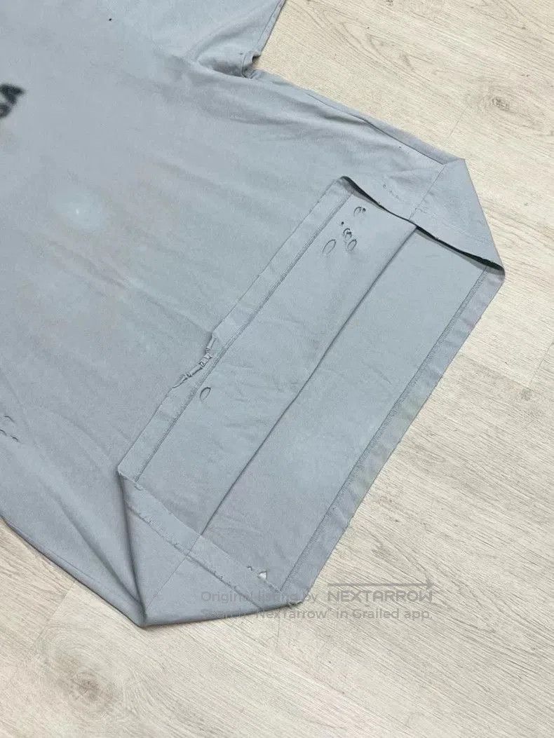 Balenciaga Balenciaga Blurred Logo Short Sleeve Tee. Size US XS / EU 42 / 0 - 4 Thumbnail