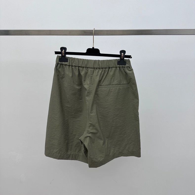 Loewe loewe size sArmy green cargo shorts 2506-Nextarrow Size US 26 / EU 42 - 2 Thumbnail