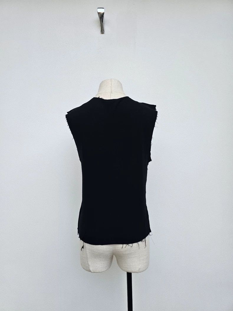 Ann Demeulemeester Ann Demeulemeester Men's and Women's Lace T-Shirt Vest Size L / US 10 / IT 46 - 3 Thumbnail