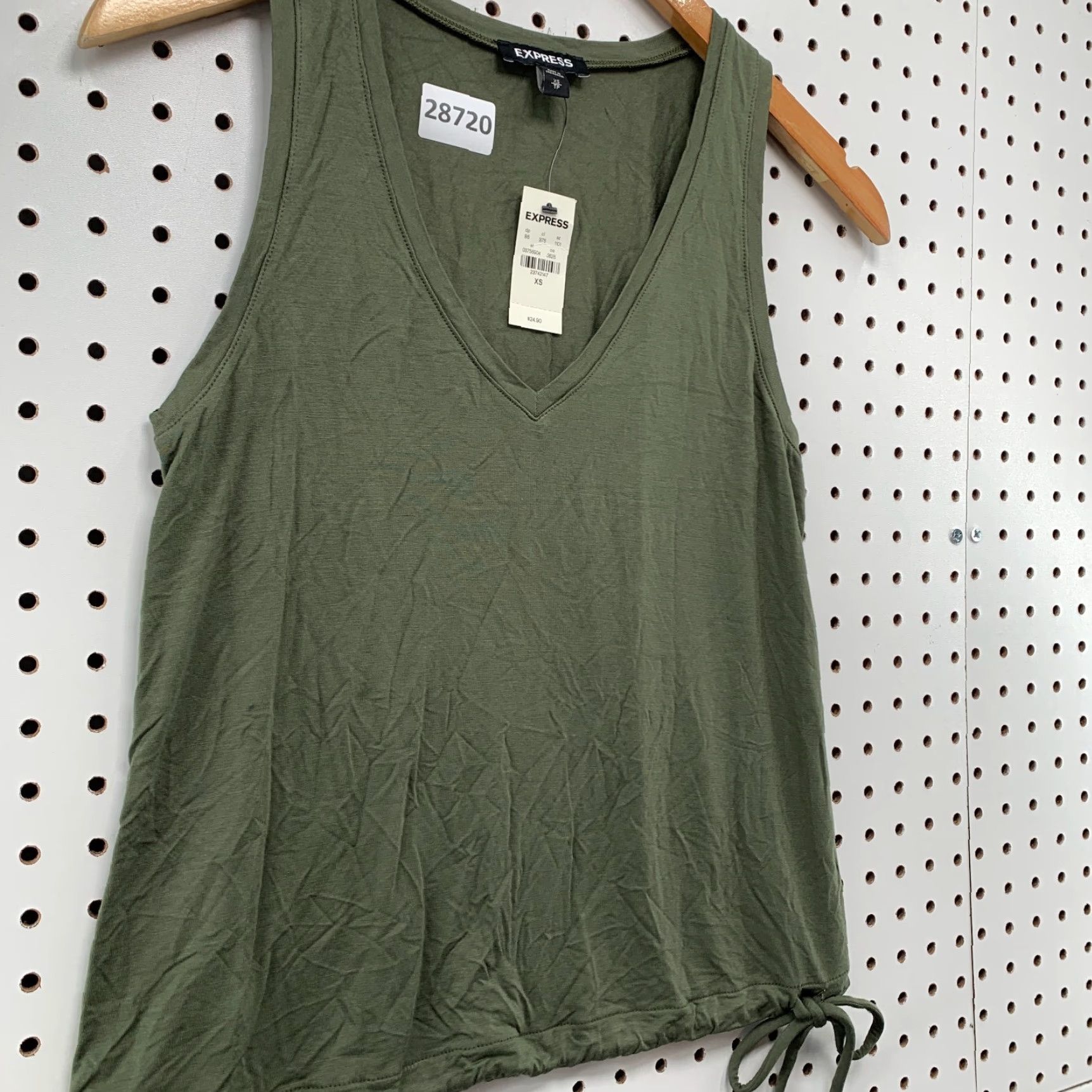 Express VINTAGE Express Blouse Womens V-Neck Sleeveless XS Green Solid Basic NWT Size XS / US 0-2 / IT 36-38 - 3 Thumbnail