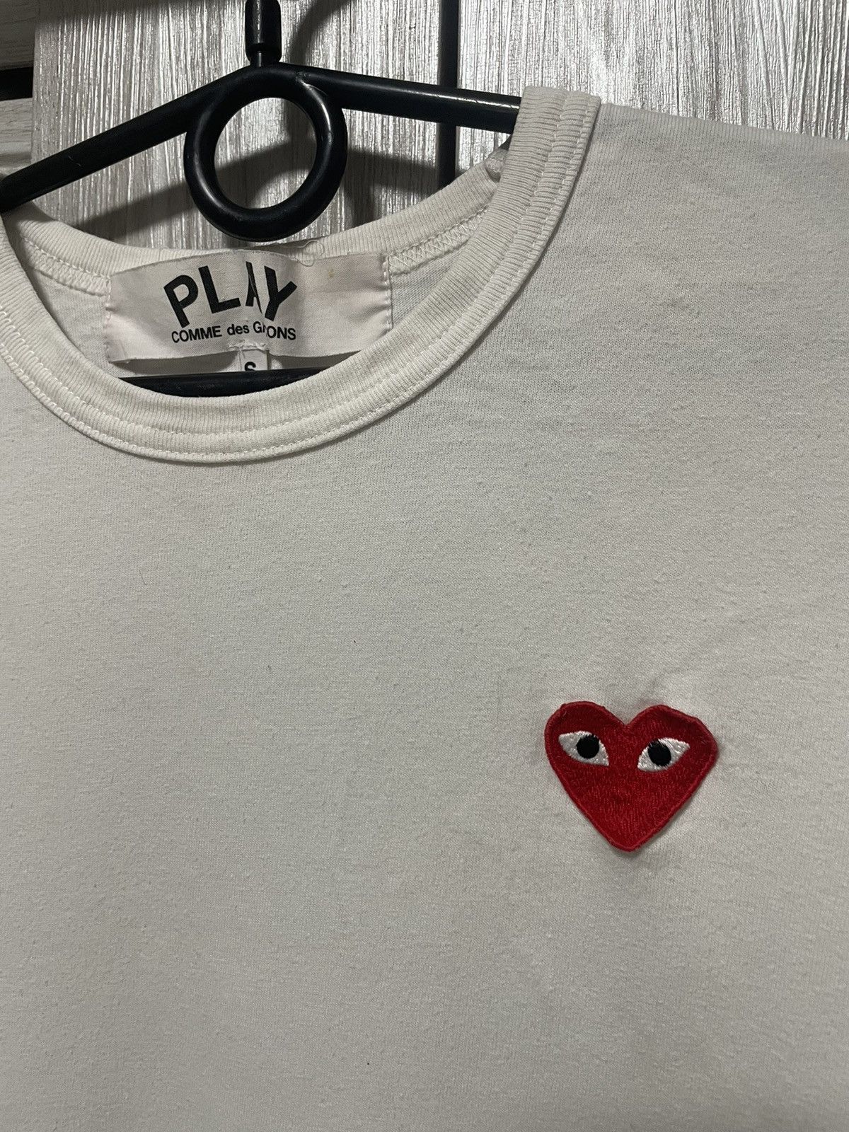 Comme des Garcons Comme Des Garçons Play Tee Logo Heart T Shirt Size US S / EU 44-46 / 1 - 3 Thumbnail
