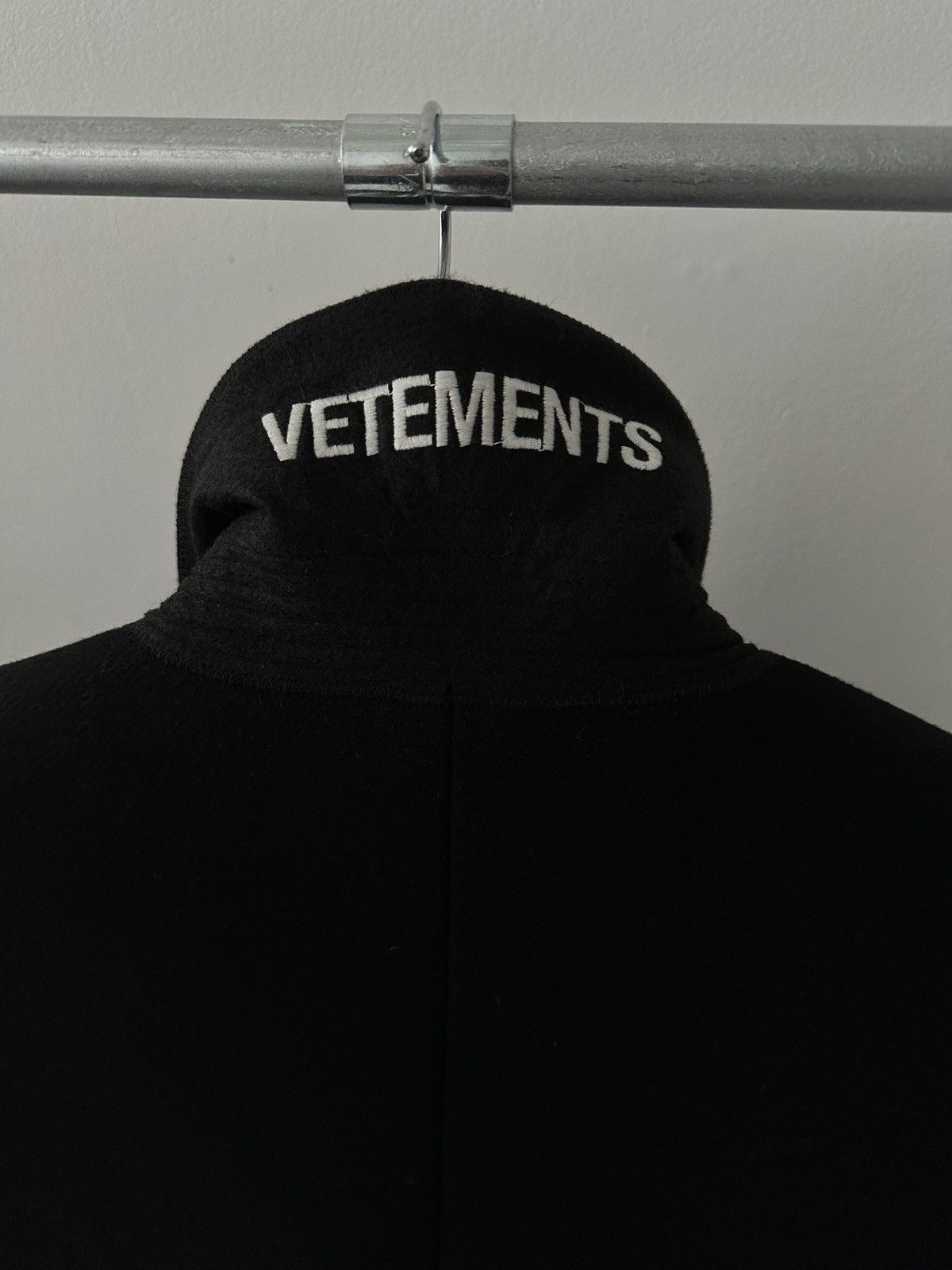 Vetements Vetements 2017 Transforming Oversized Steroid Coat, Medium Size US L / EU 52-54 / 3 - 2 Thumbnail