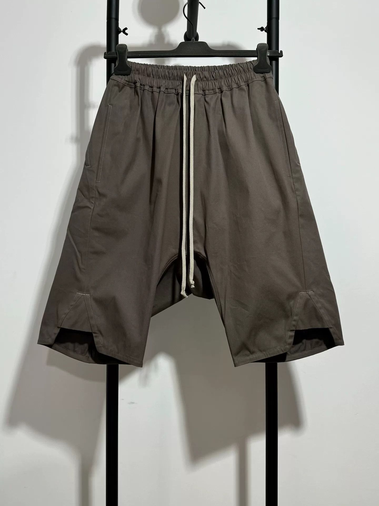 Rick Owens rick owens ro gap shorts in dark color Size US 36 / EU 52 - 1 Thumbnail