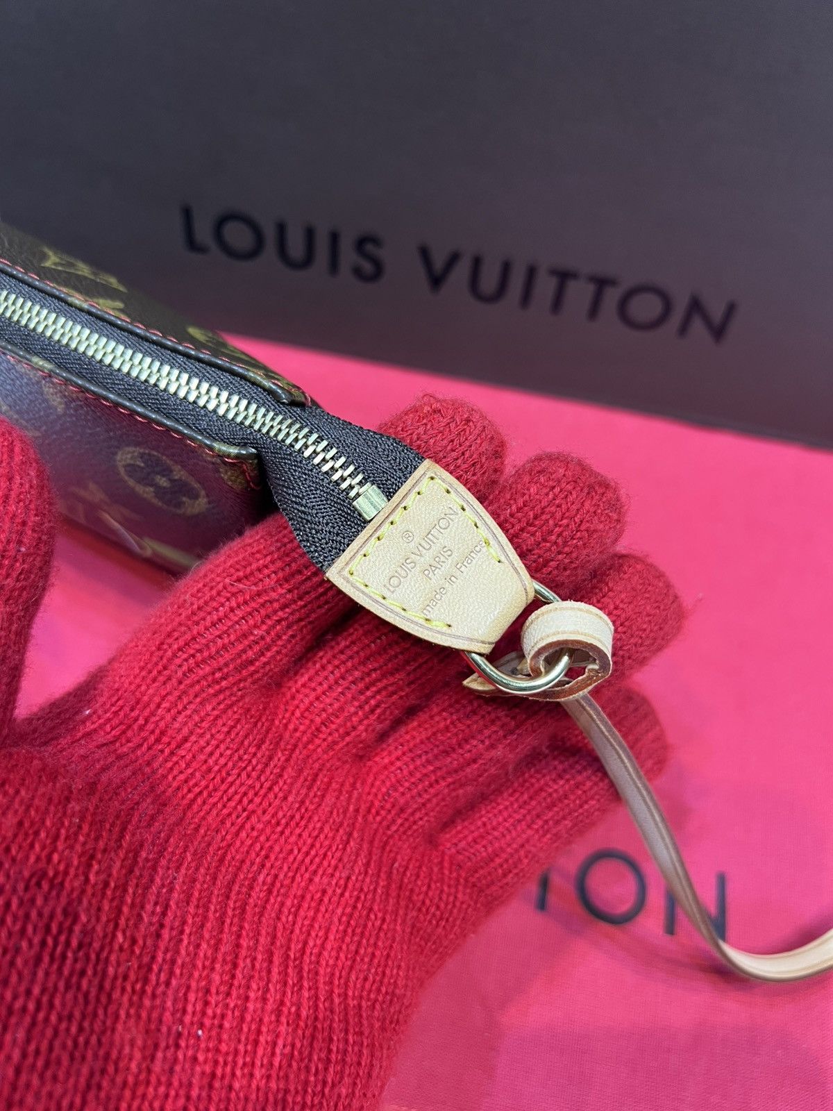 Louis Vuitton × Takashi Murakami LOUIS VUITTON CHERRY POCHETTE TAKASHI MURAKAMI Size ONE SIZE - 21 Thumbnail