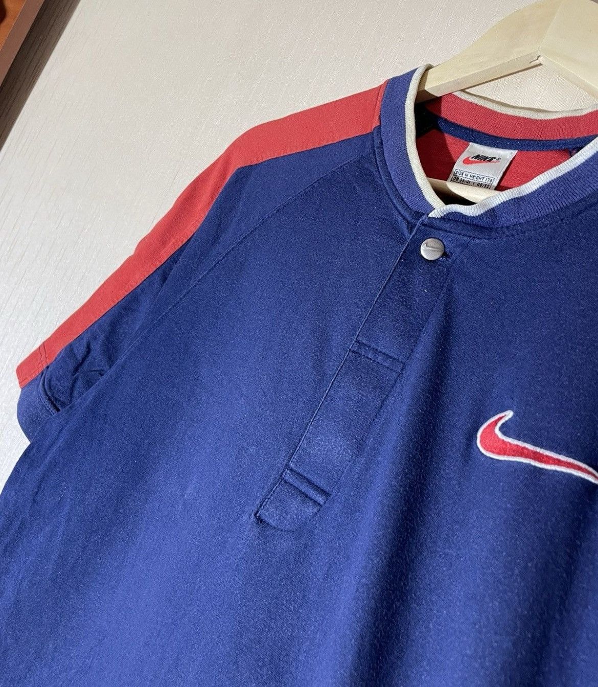 Nike × Vintage Nike vintage y2k T shirt 90s Size US M / EU 48-50 / 2 - 4 Thumbnail