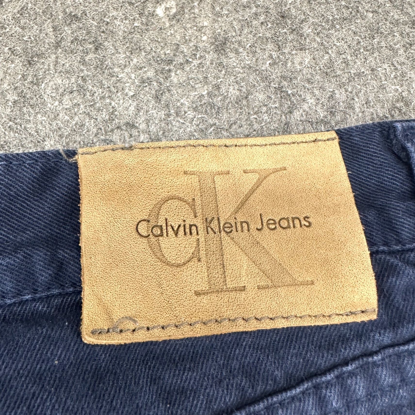 Calvin Klein Calvin Klein Jeans Womens 12 Blue Navy Relaxed Tapered Mom Dark Wash Denim 90s Jeans Womens 12 Blue Navy Relaxed Tapered Denim 90s CK Jeans Women 12 Size 29" - 7 Thumbnail