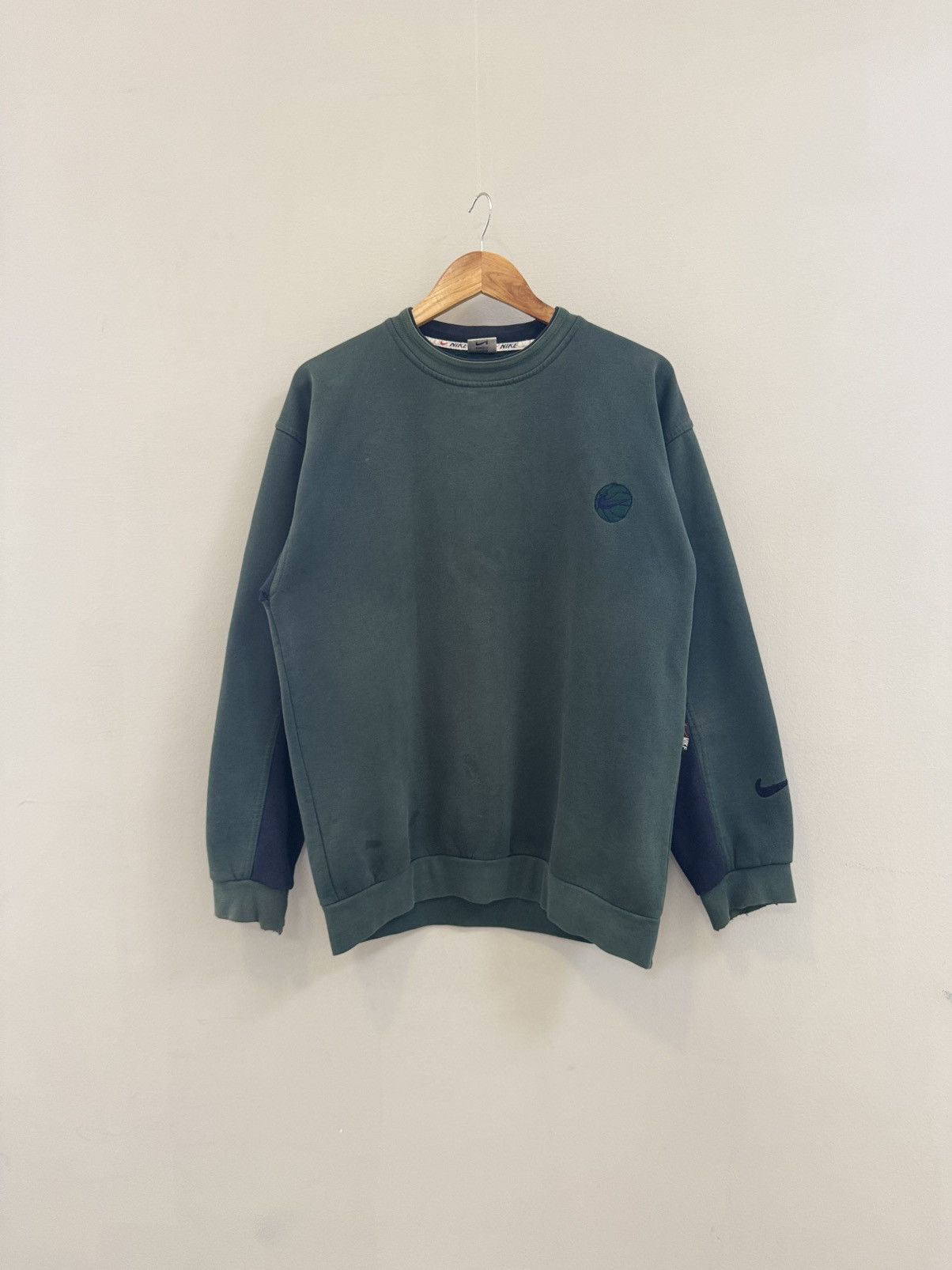 Nike × Vintage Vintage Nike Crewneck Big Centre Logo Sweatshirt Premier USA Size US XL / EU 56 / 4 - 1 Thumbnail