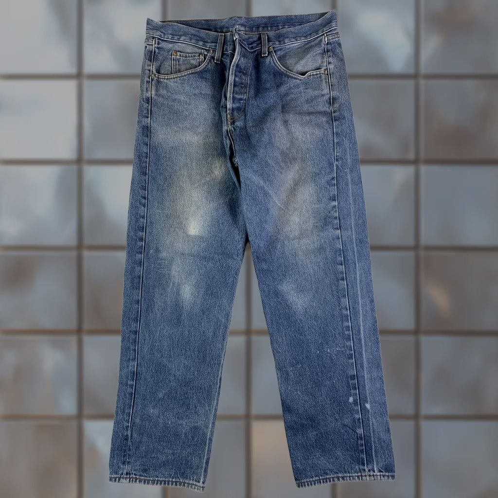 Levi's VINTAGE Levi's 501 Jeans Mens Regular 38x30 Blue Button Fly USA 2002 Denim 5-Pocket Straight Jeans Mens 90s USA Size US 38 / EU 54 - 1 Thumbnail