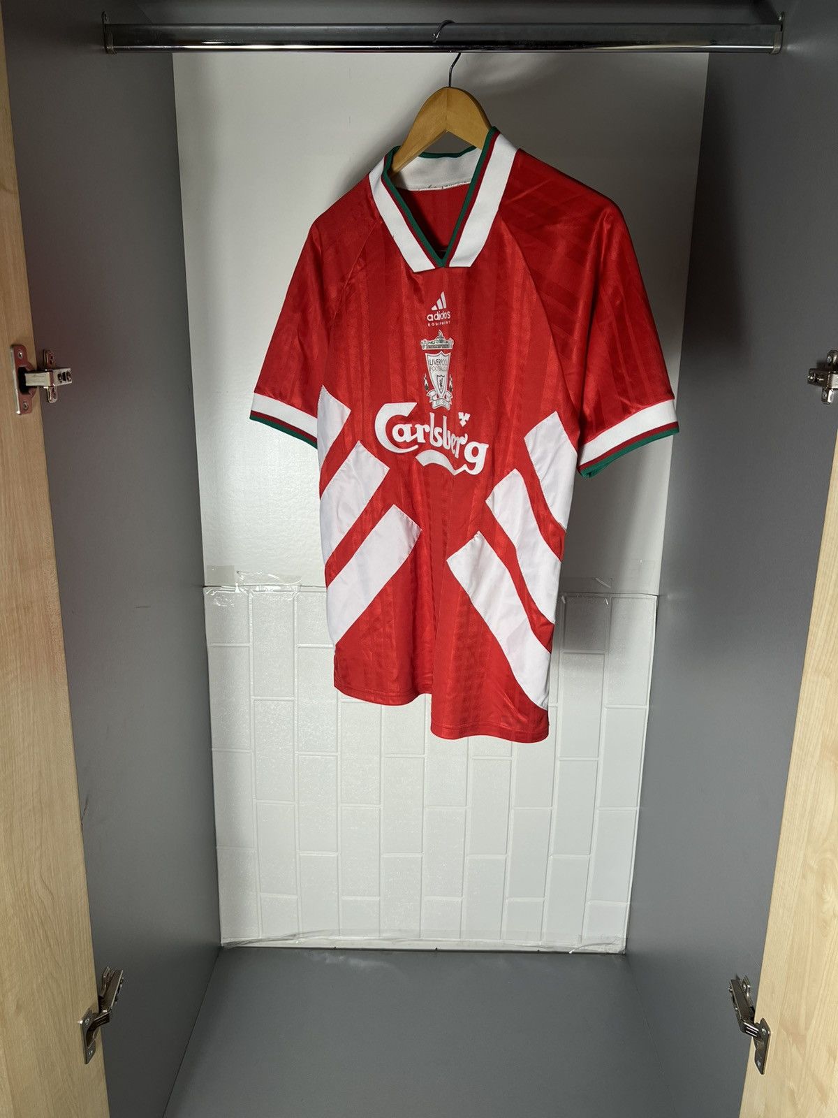 Vintage ADIDAS EQUIPMENT FC LIVERPOOL ENGLAND SOCCER JERSEY RETRO Size US L / EU 52-54 / 3 - 3 Thumbnail